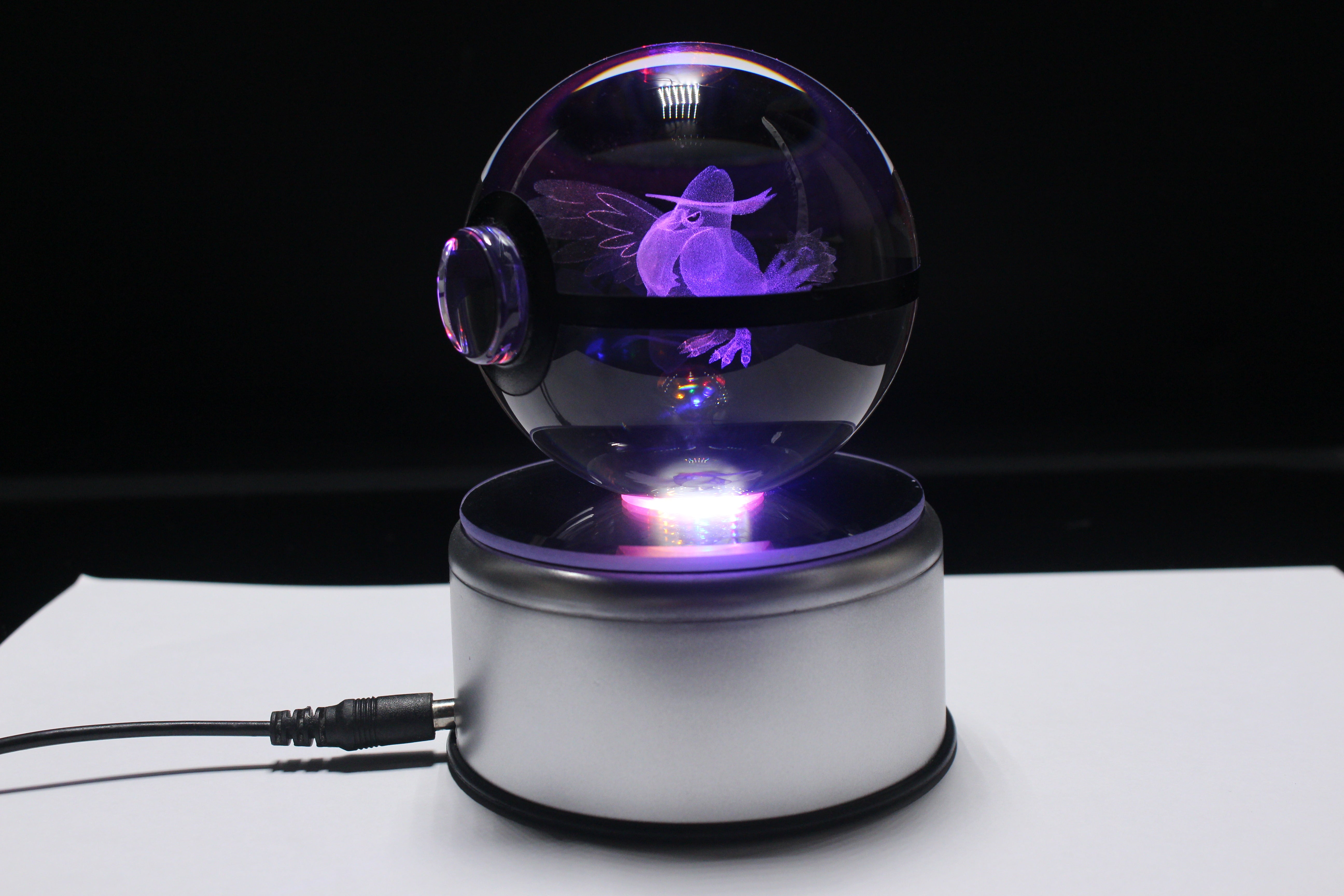 Honchkrow Large Crystal Pokeball