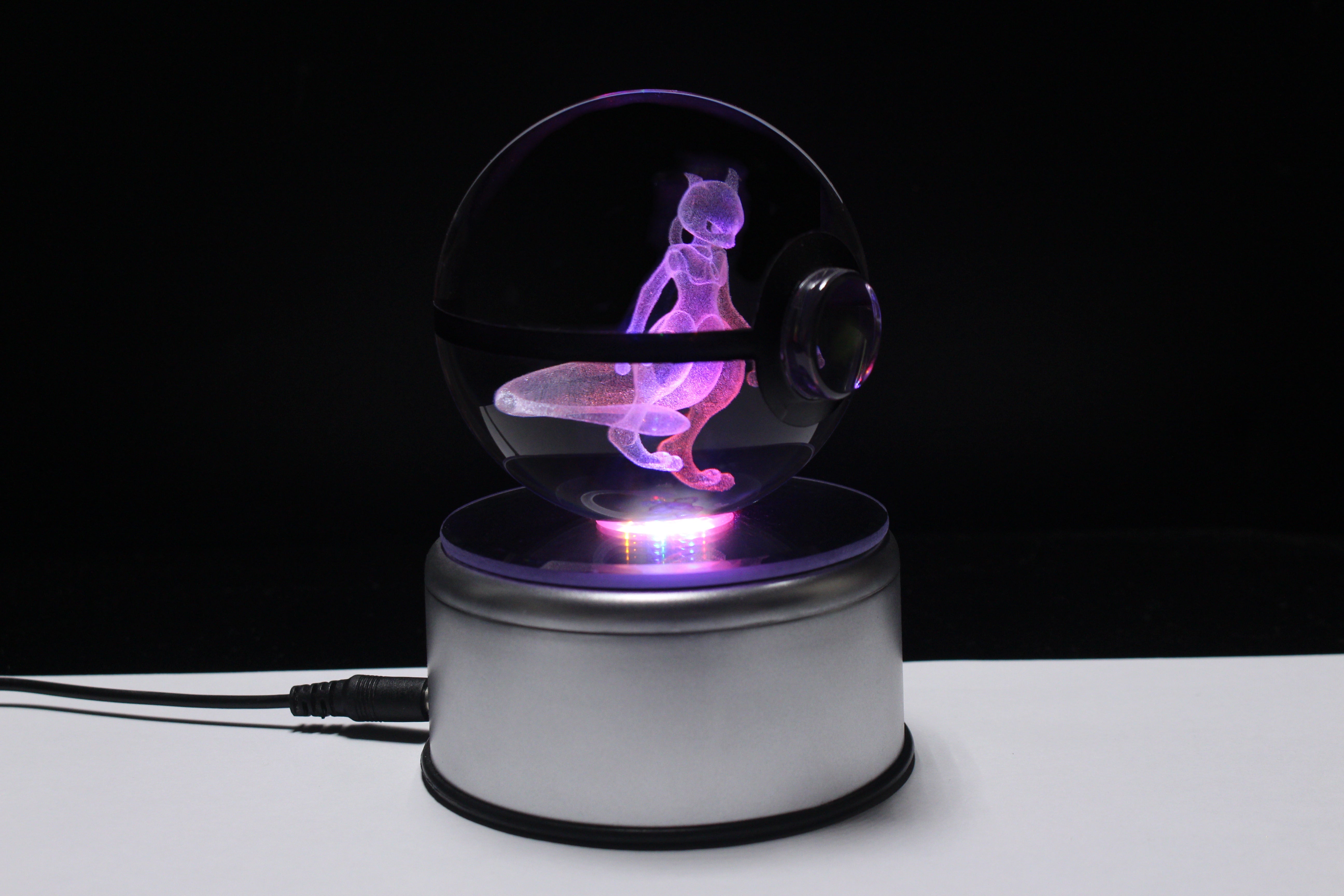 Mewtwo Large Crystal Pokeball