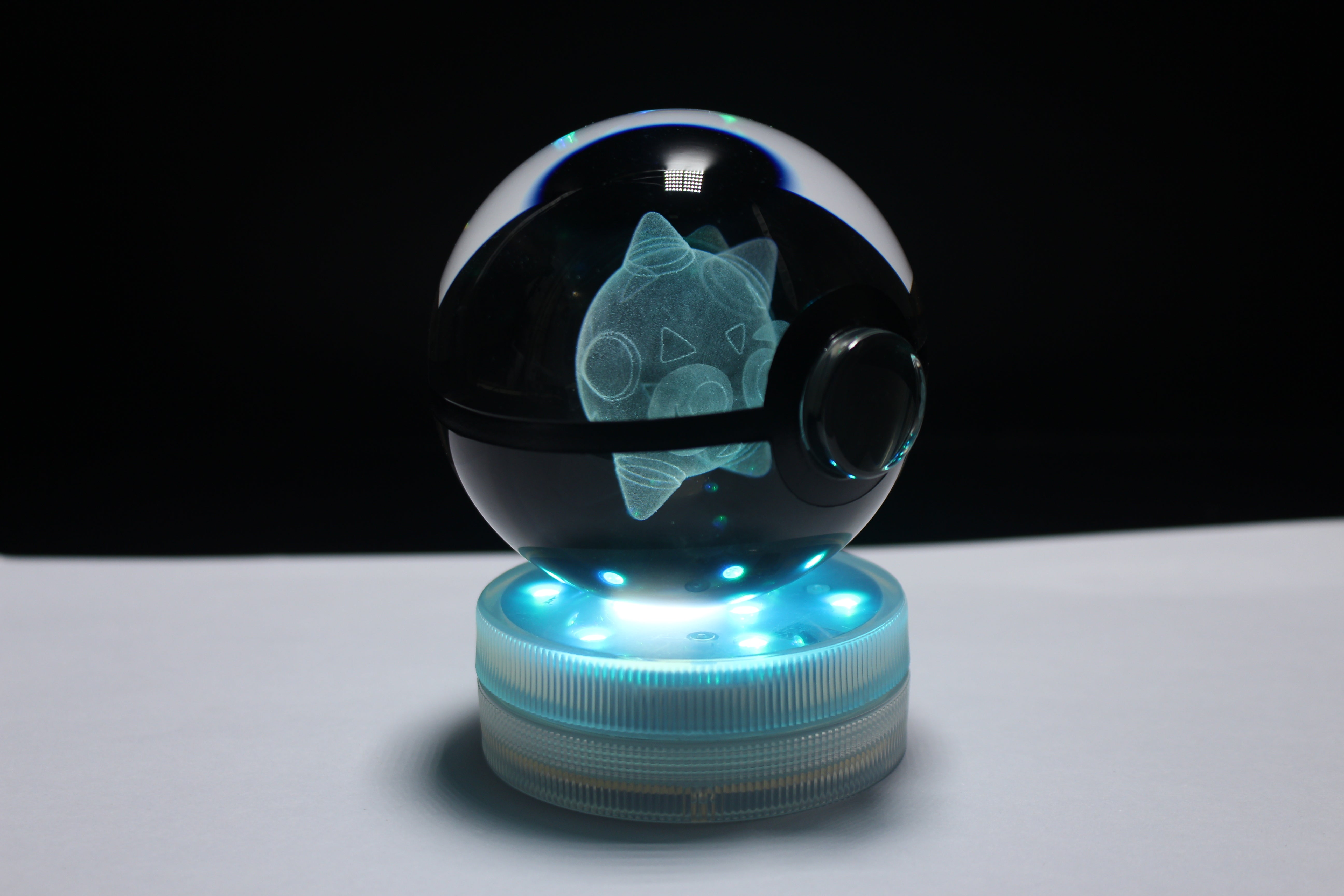 Minior Core Form Large Crystal Pokeball