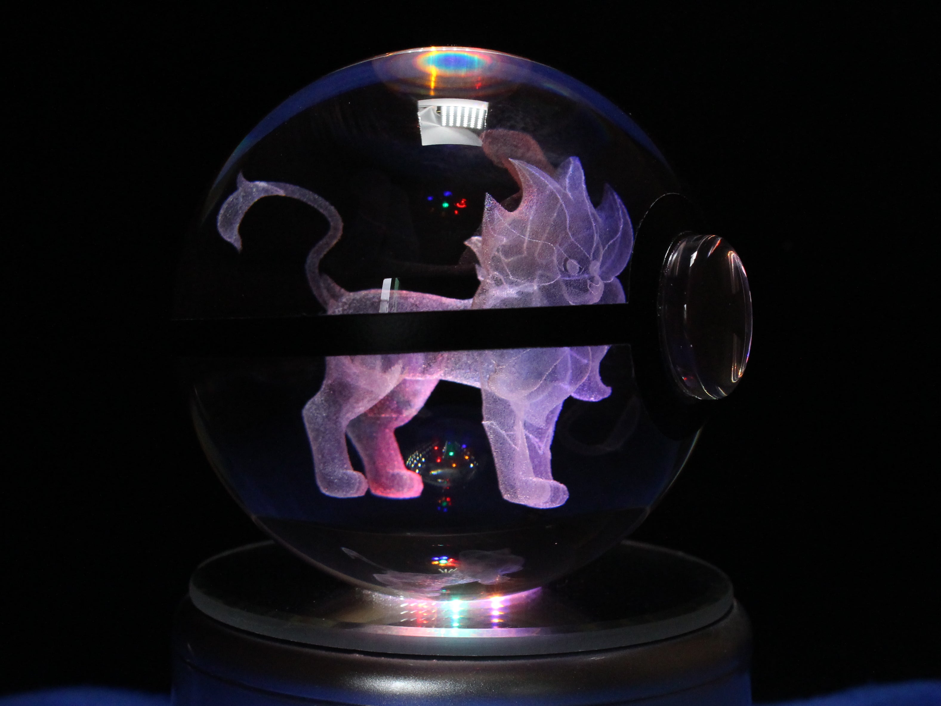 Pyroar Large Crystal Pokeball