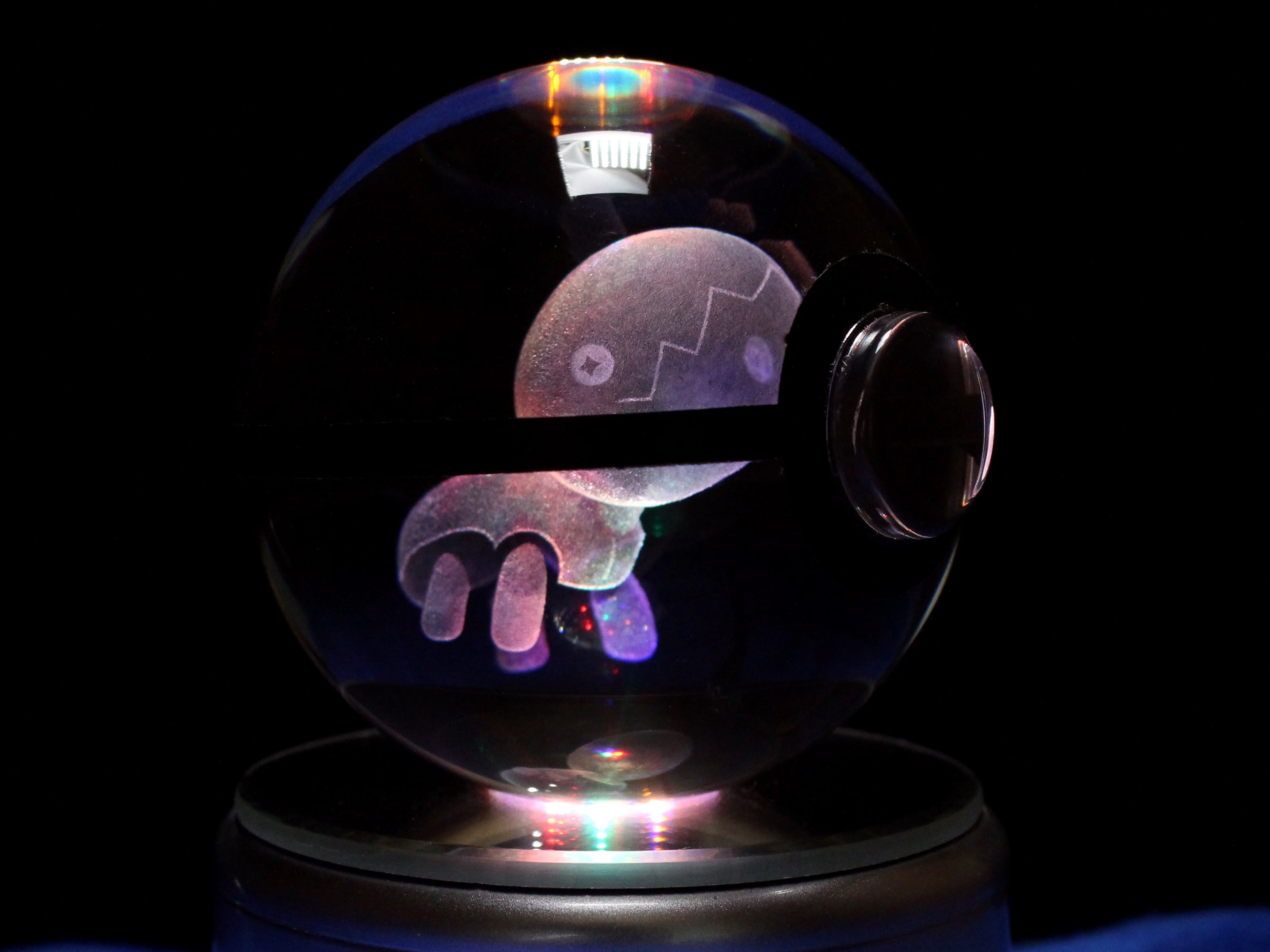 Trapinch Large Crystal Pokeball