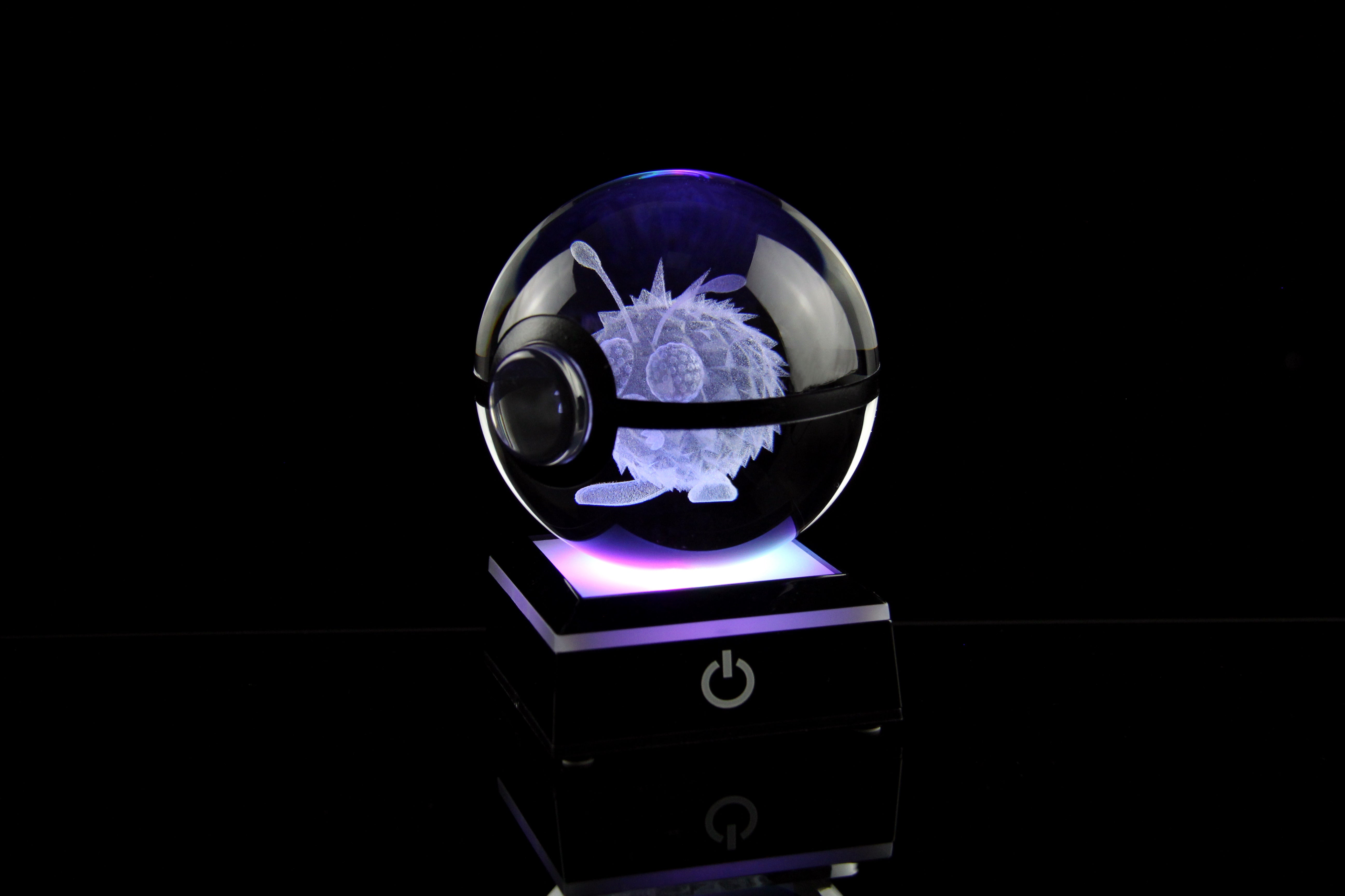 Venonat Large Crystal Pokeball