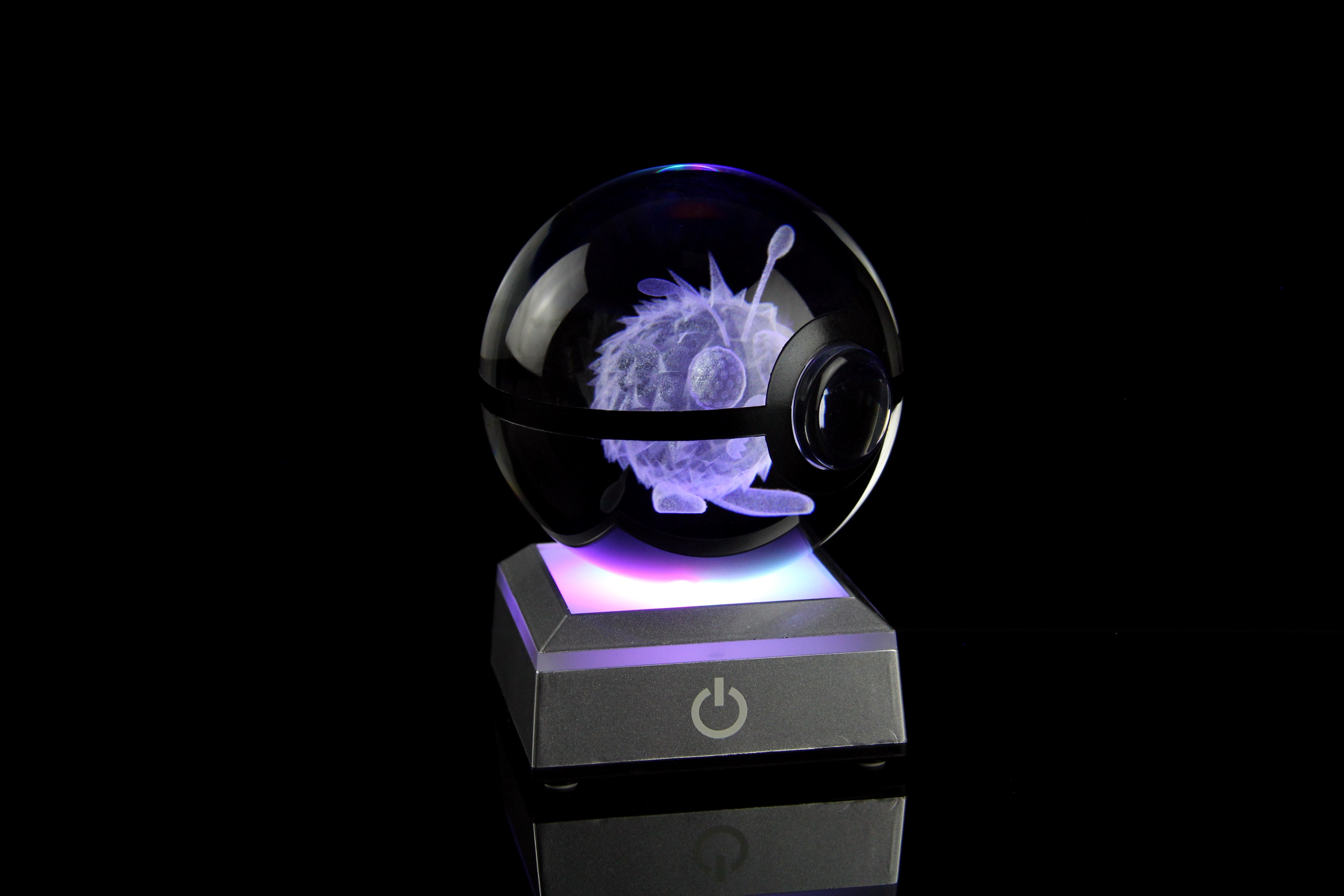 Venonat Large Crystal Pokeball