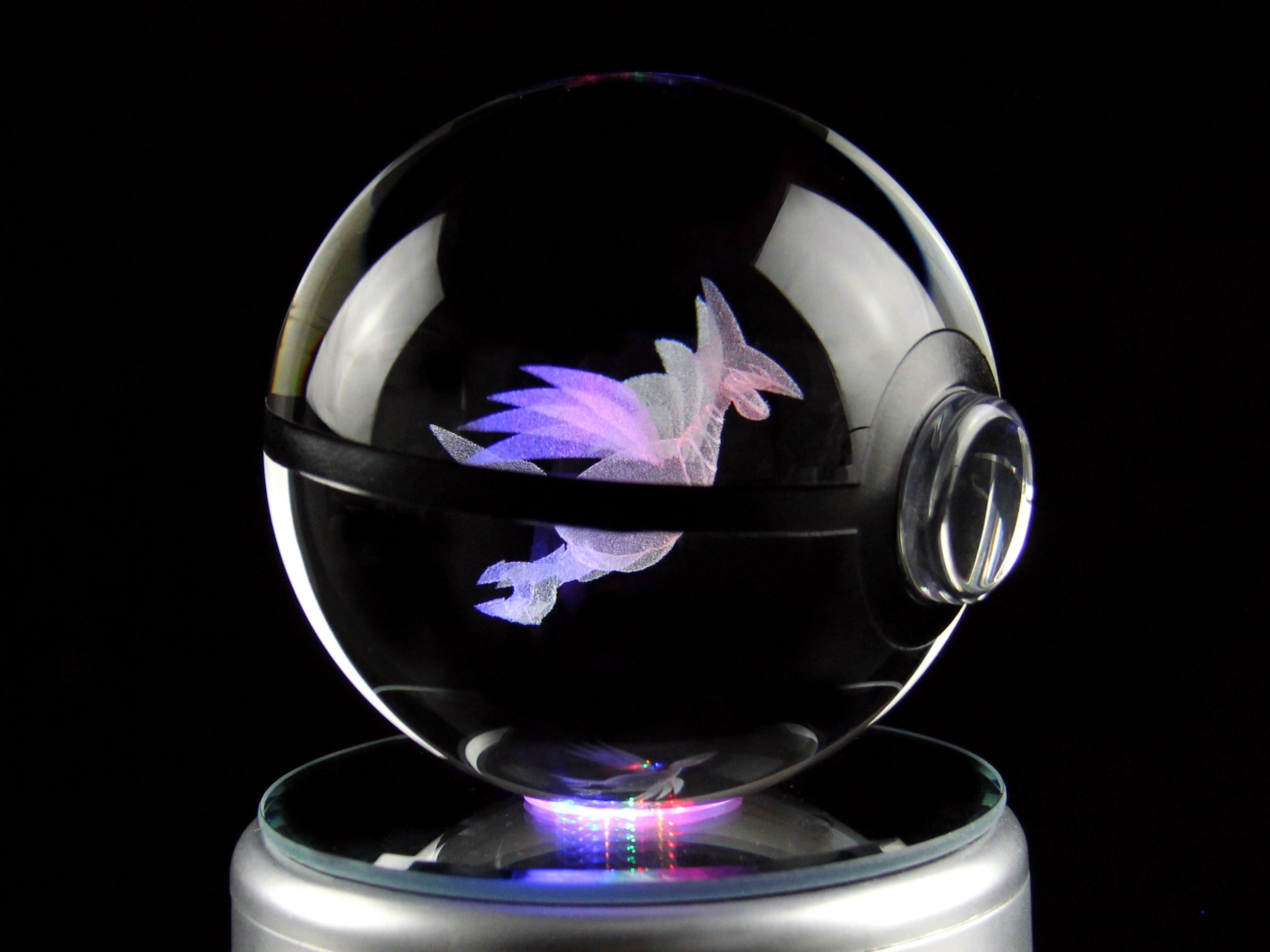 Skarmory Large Crystal Pokeball
