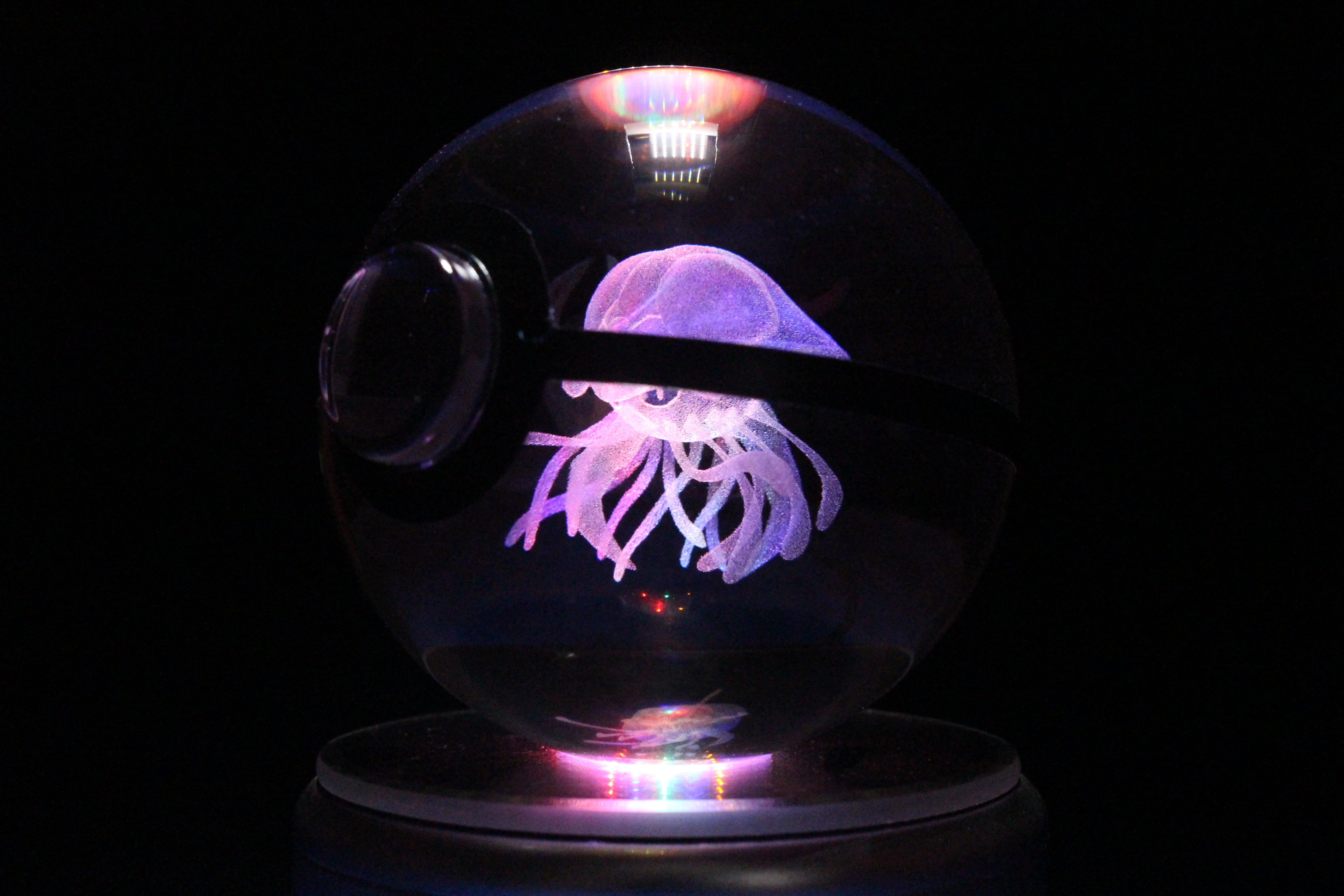 Tentacruel Large Crystal Pokeball