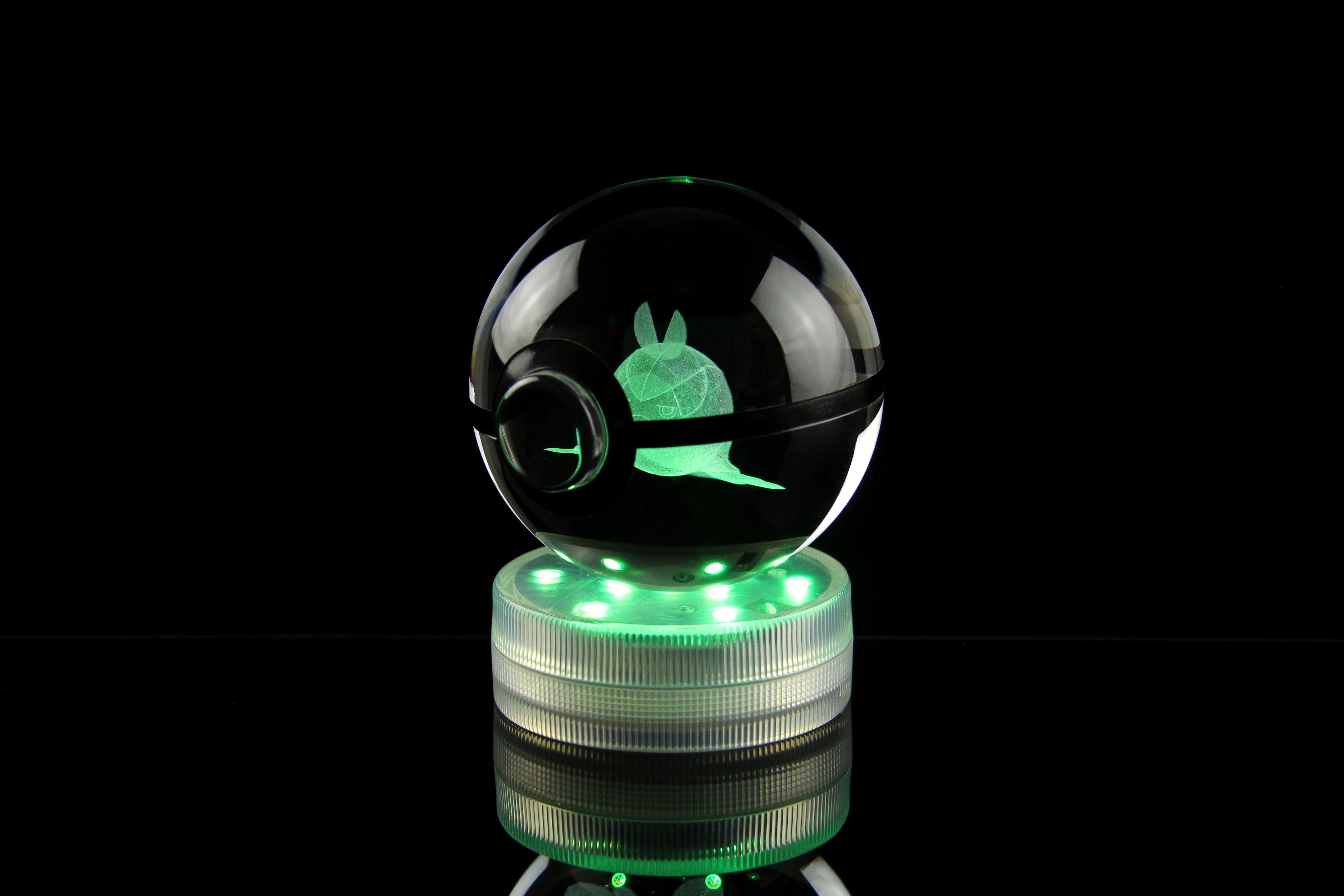 Swadloon Large Crystal Pokeball