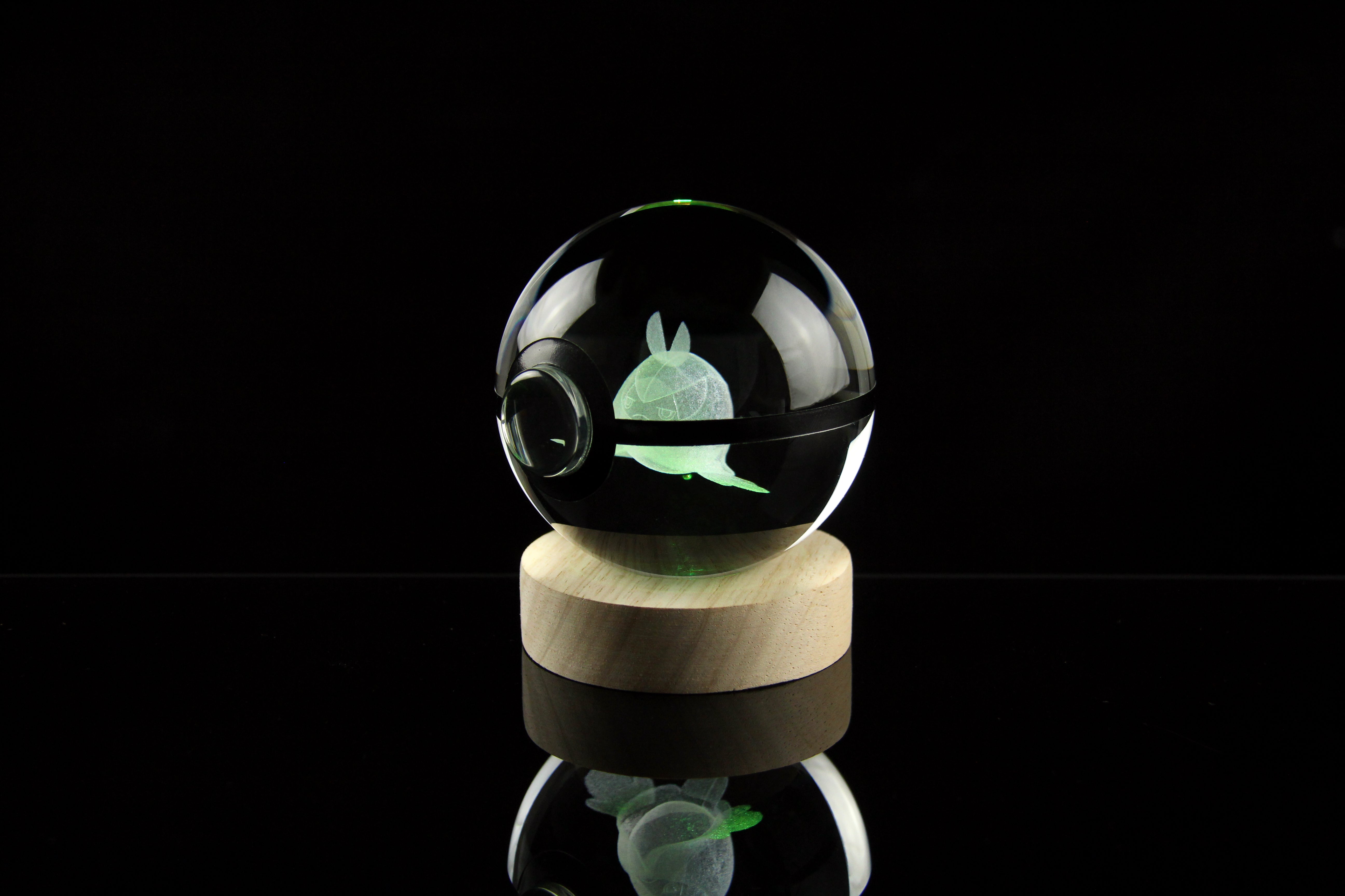 Swadloon Large Crystal Pokeball