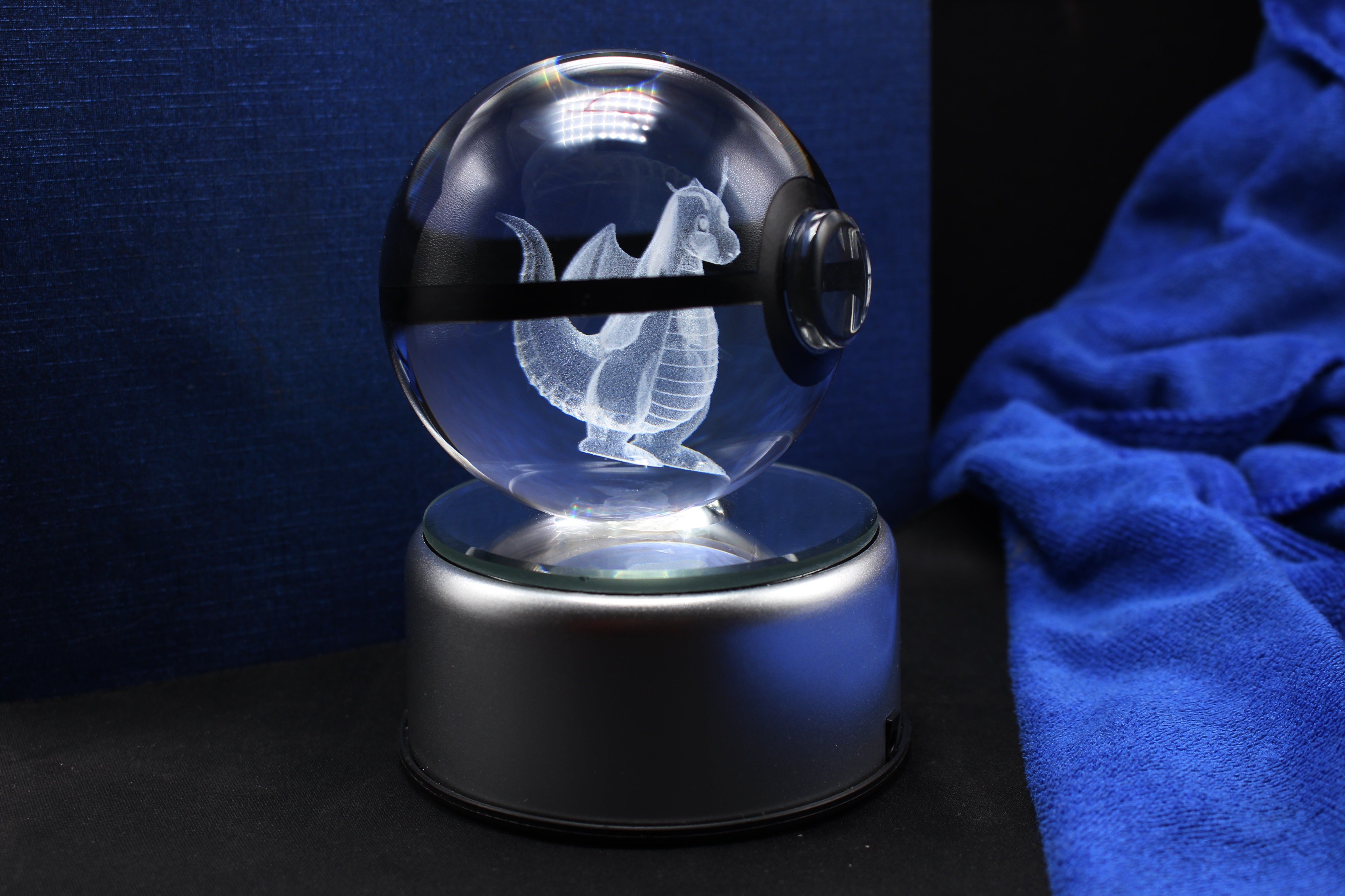 Dragonite Large Crystal Pokeball