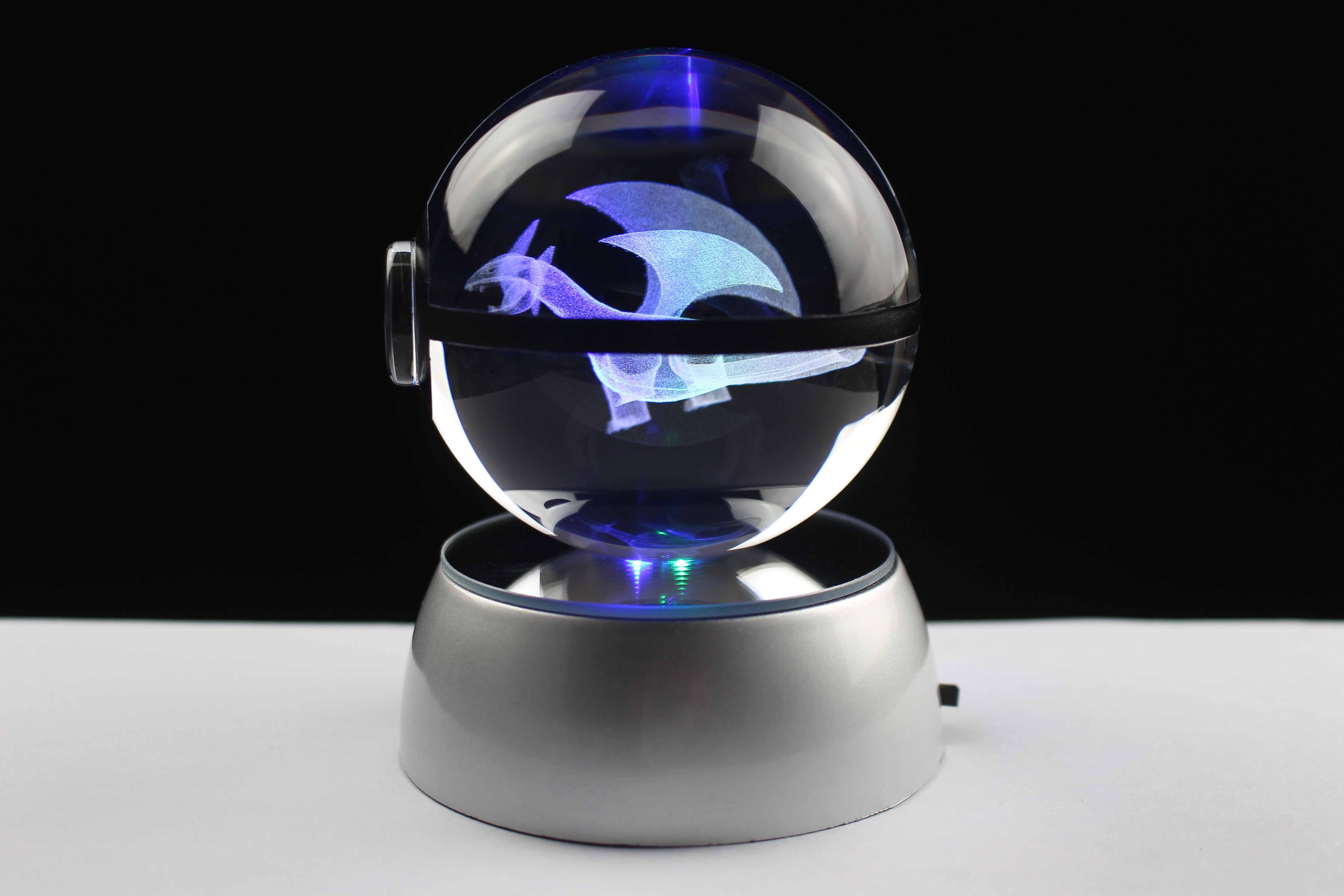 Salamence Large Crystal Pokeball