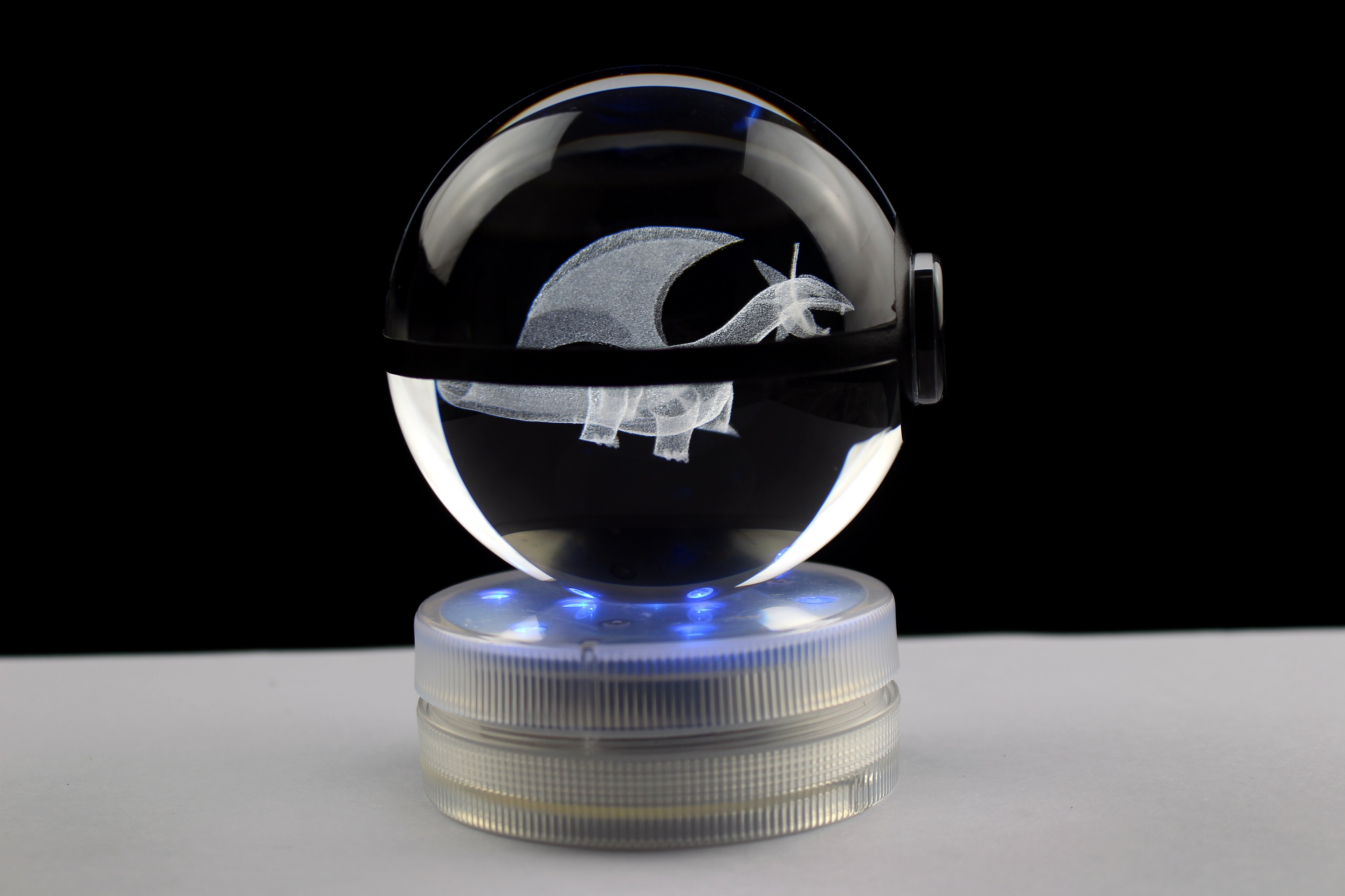 Salamence Large Crystal Pokeball