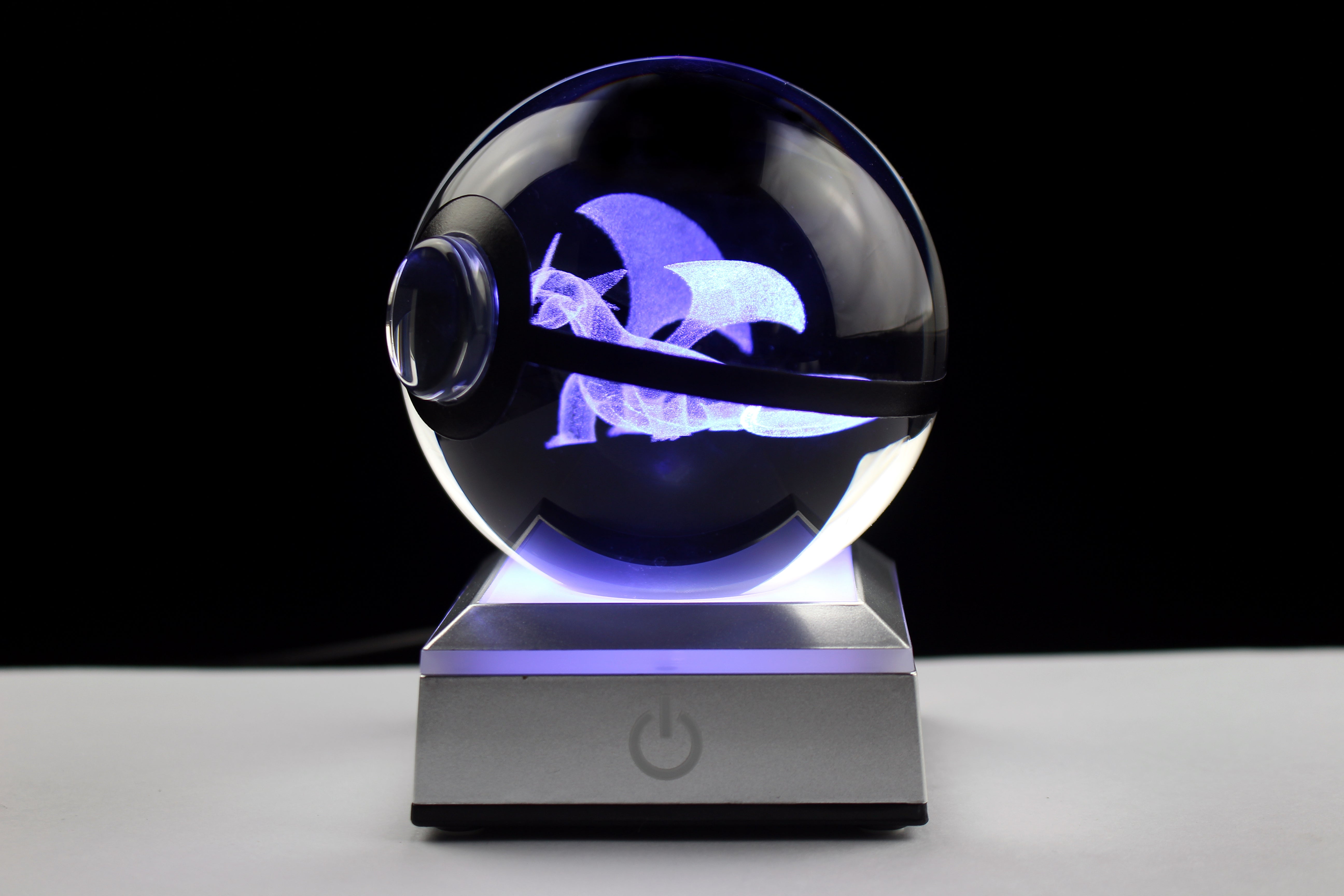 Salamence Large Crystal Pokeball