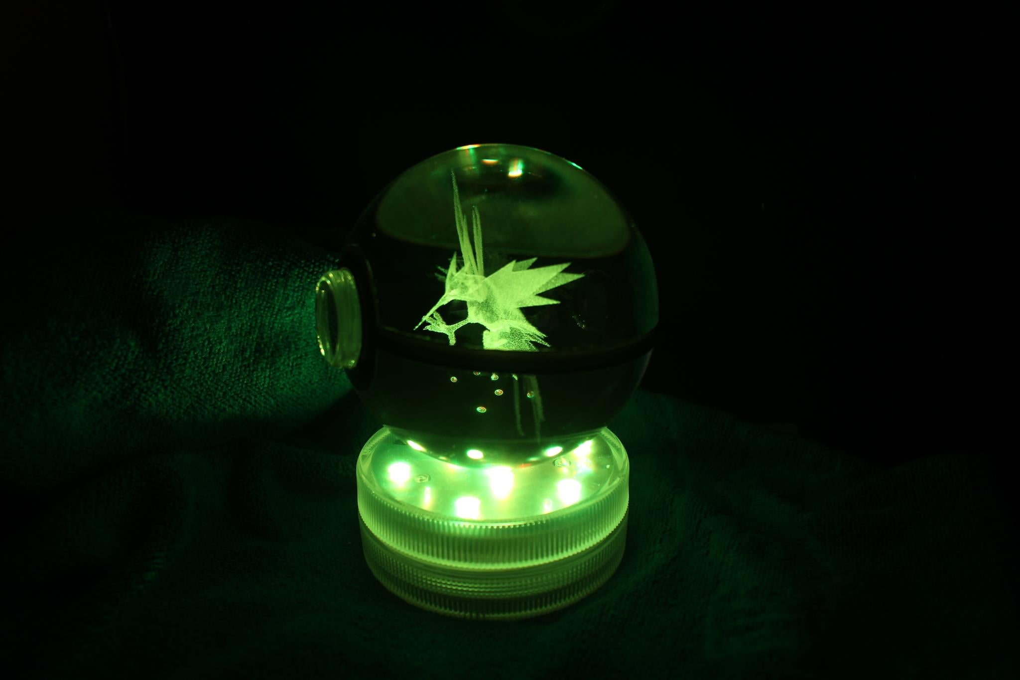 Zapdos Large Crystal Pokeball