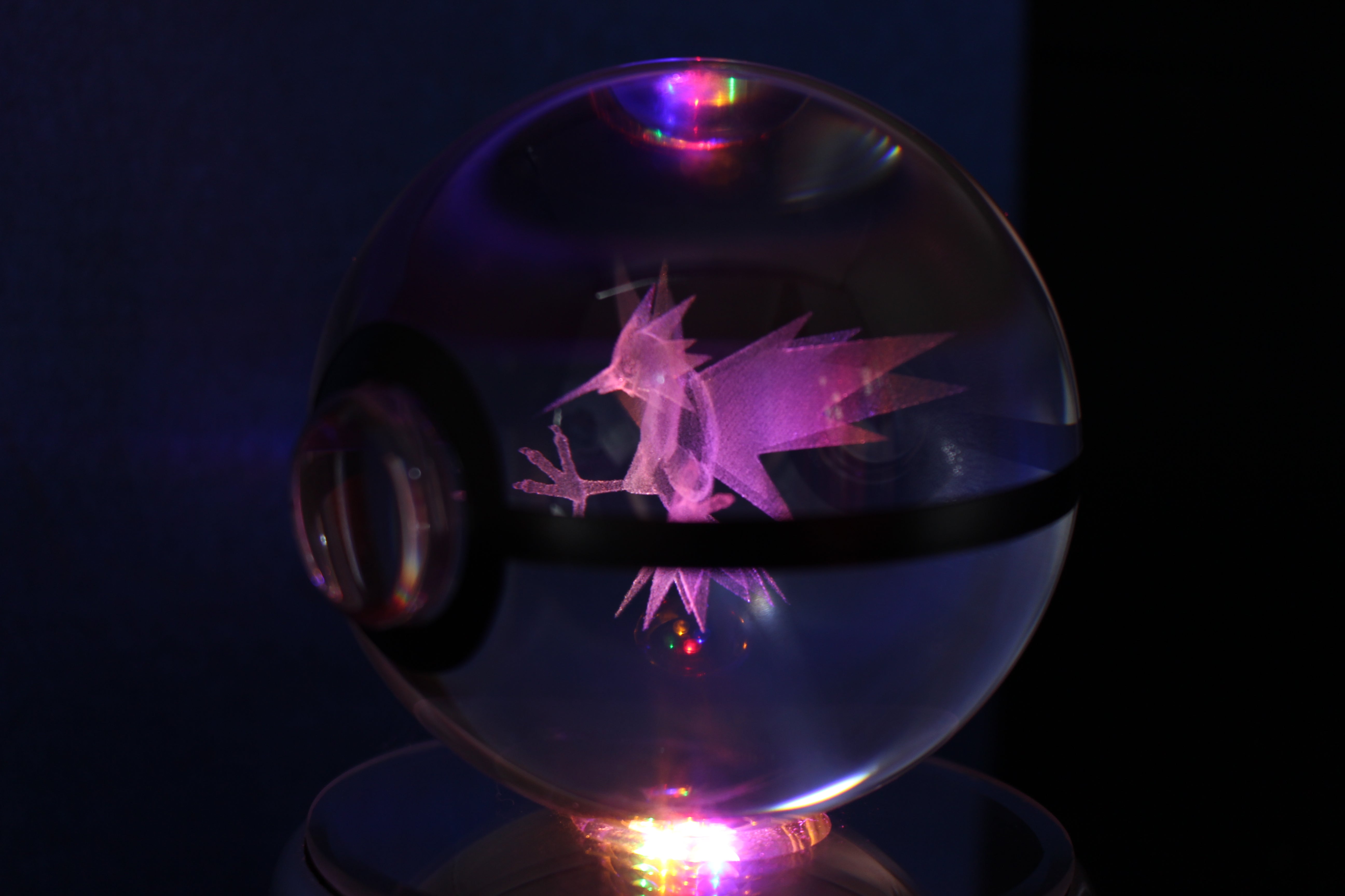 Zapdos Large Crystal Pokeball