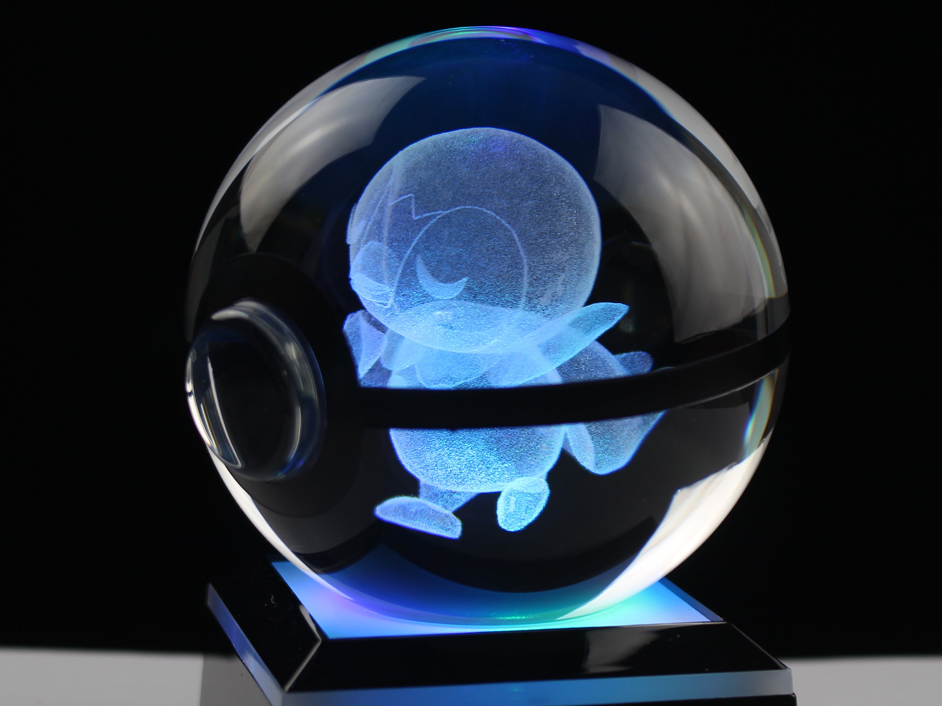 Dabbing Piplup Large Crystal Pokeball