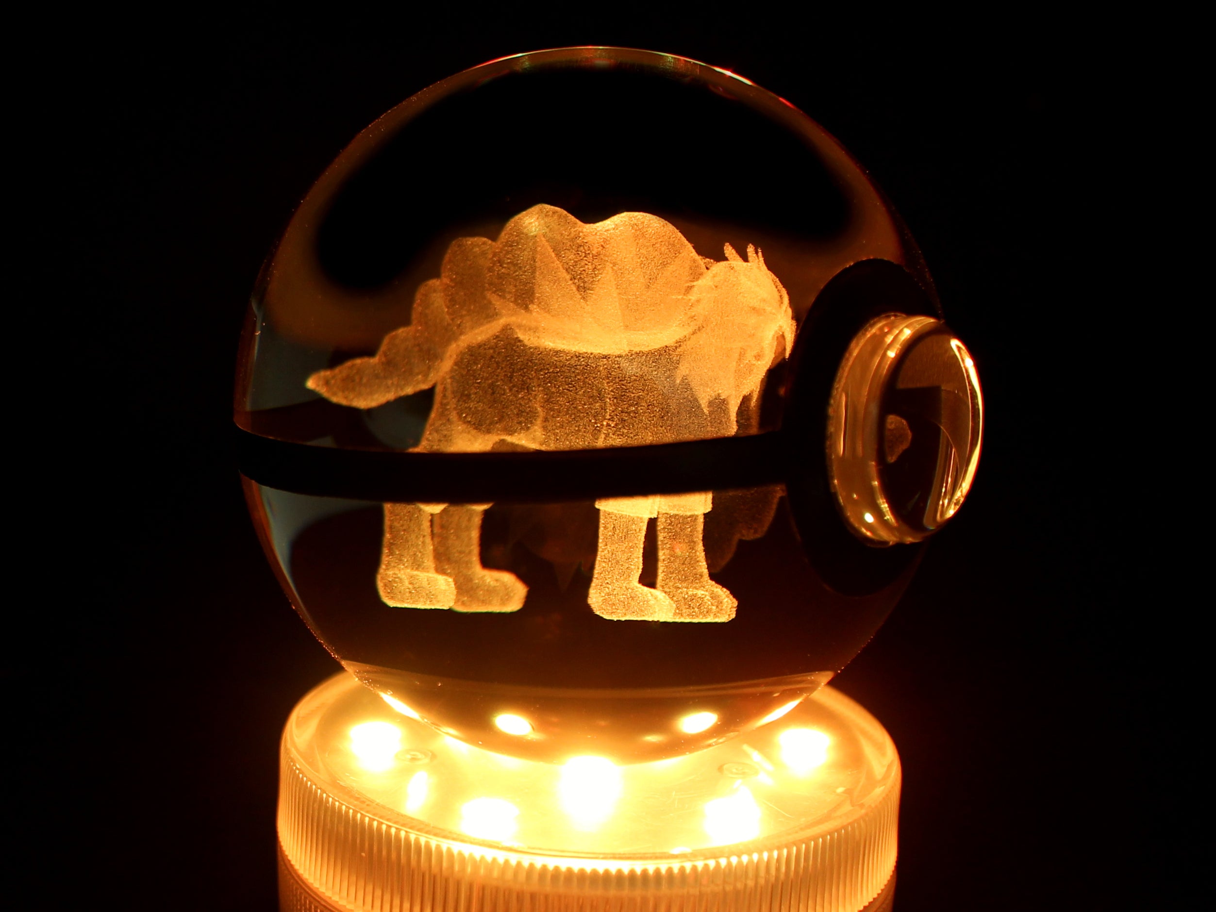 Entei Large Crystal Pokeball