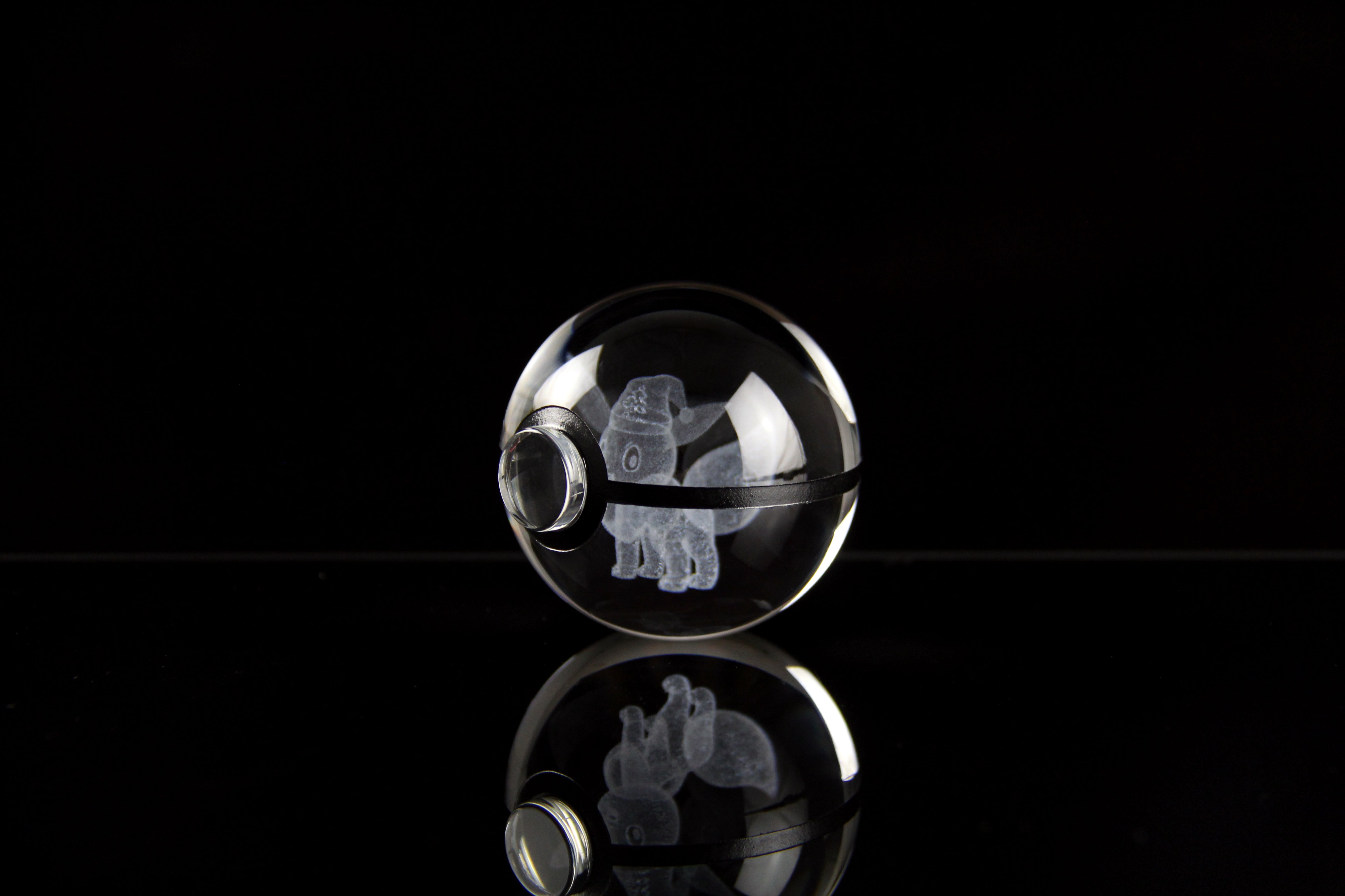 CHRISTMAS Eevee Large Crystal Pokeball