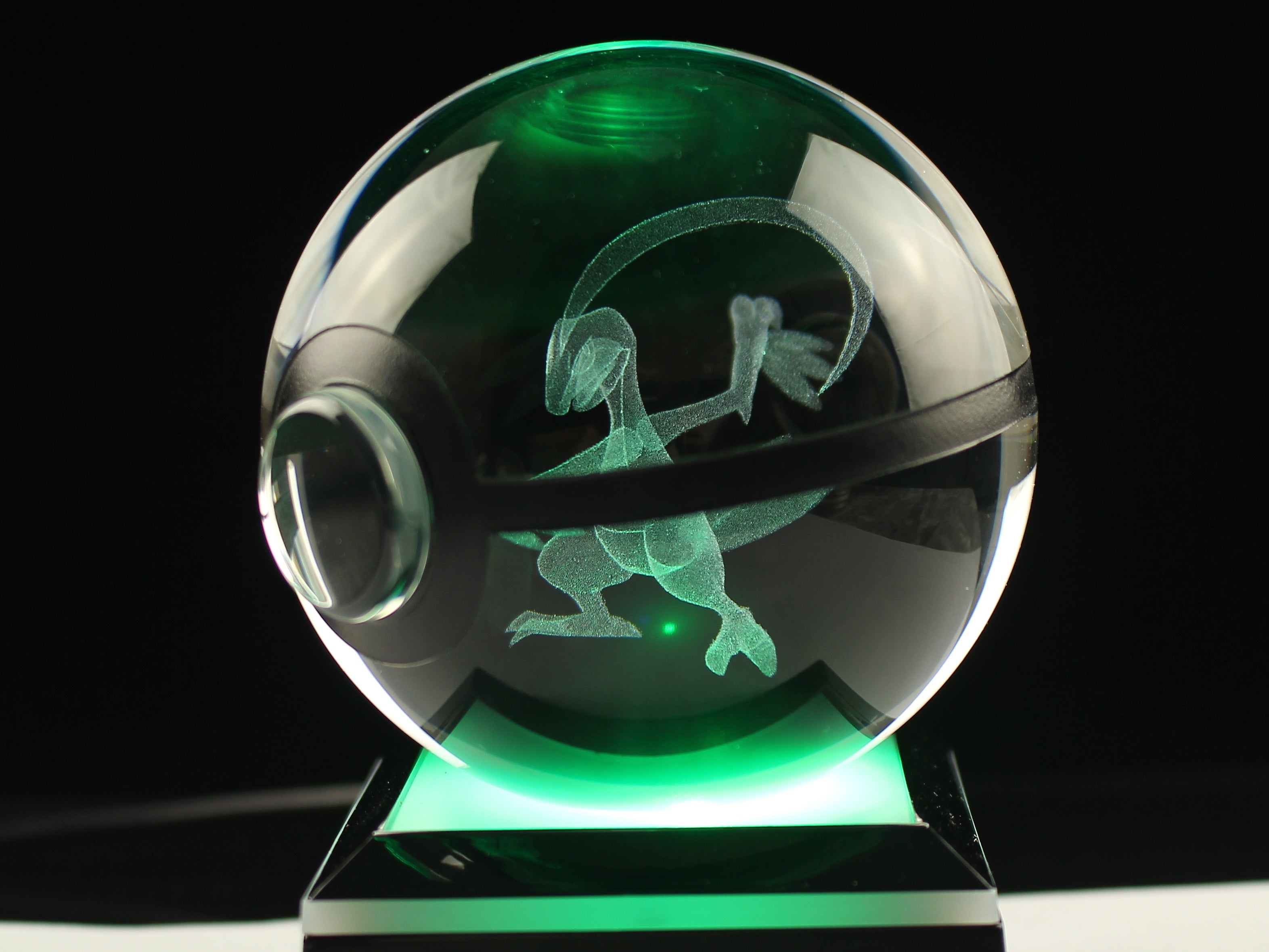 Grovyle Large Crystal Pokeball