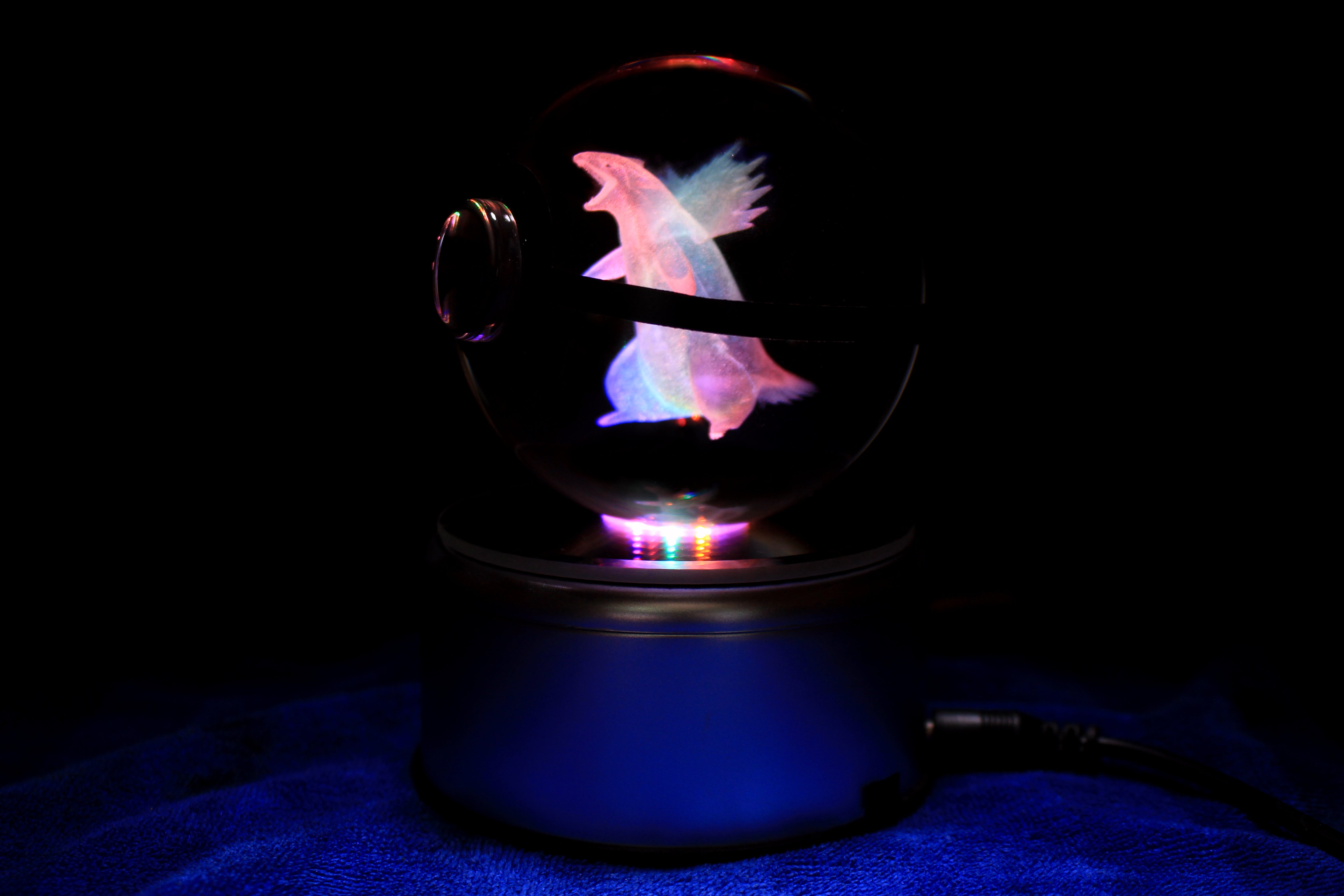 Typhlosion Large Crystal Pokeball