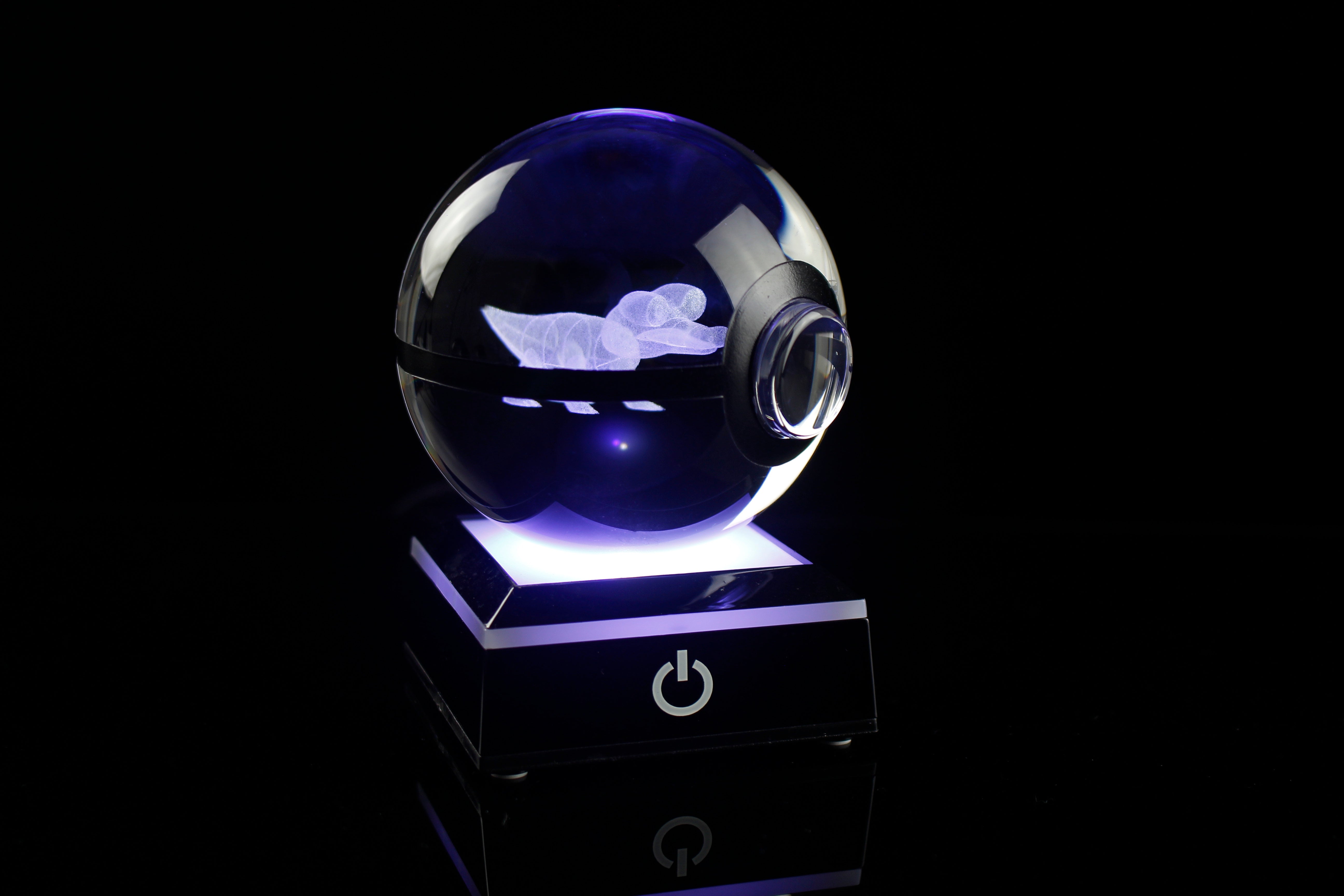 Sandile Large Crystal Pokeball