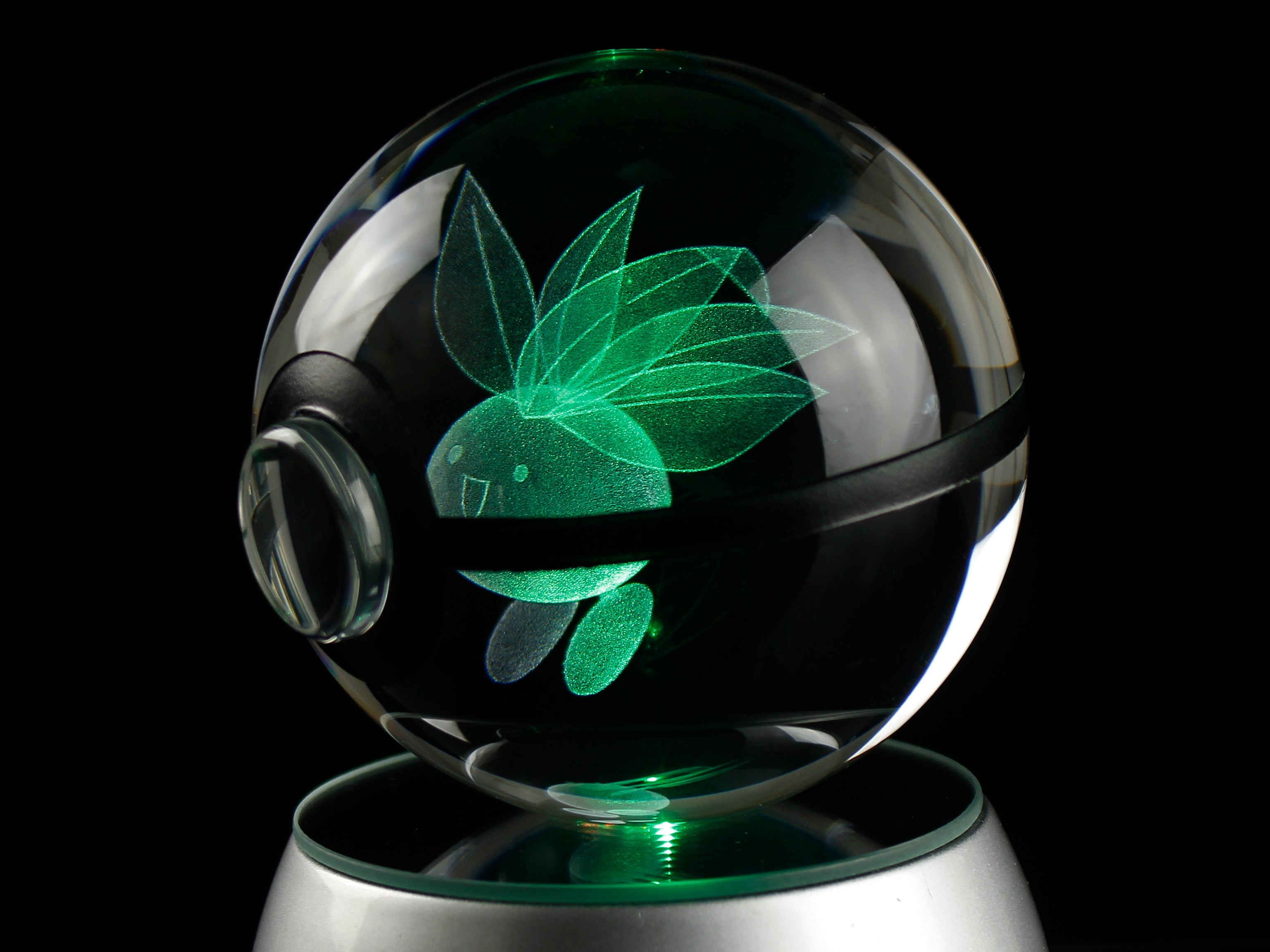 Oddish Large Crystal Pokeball