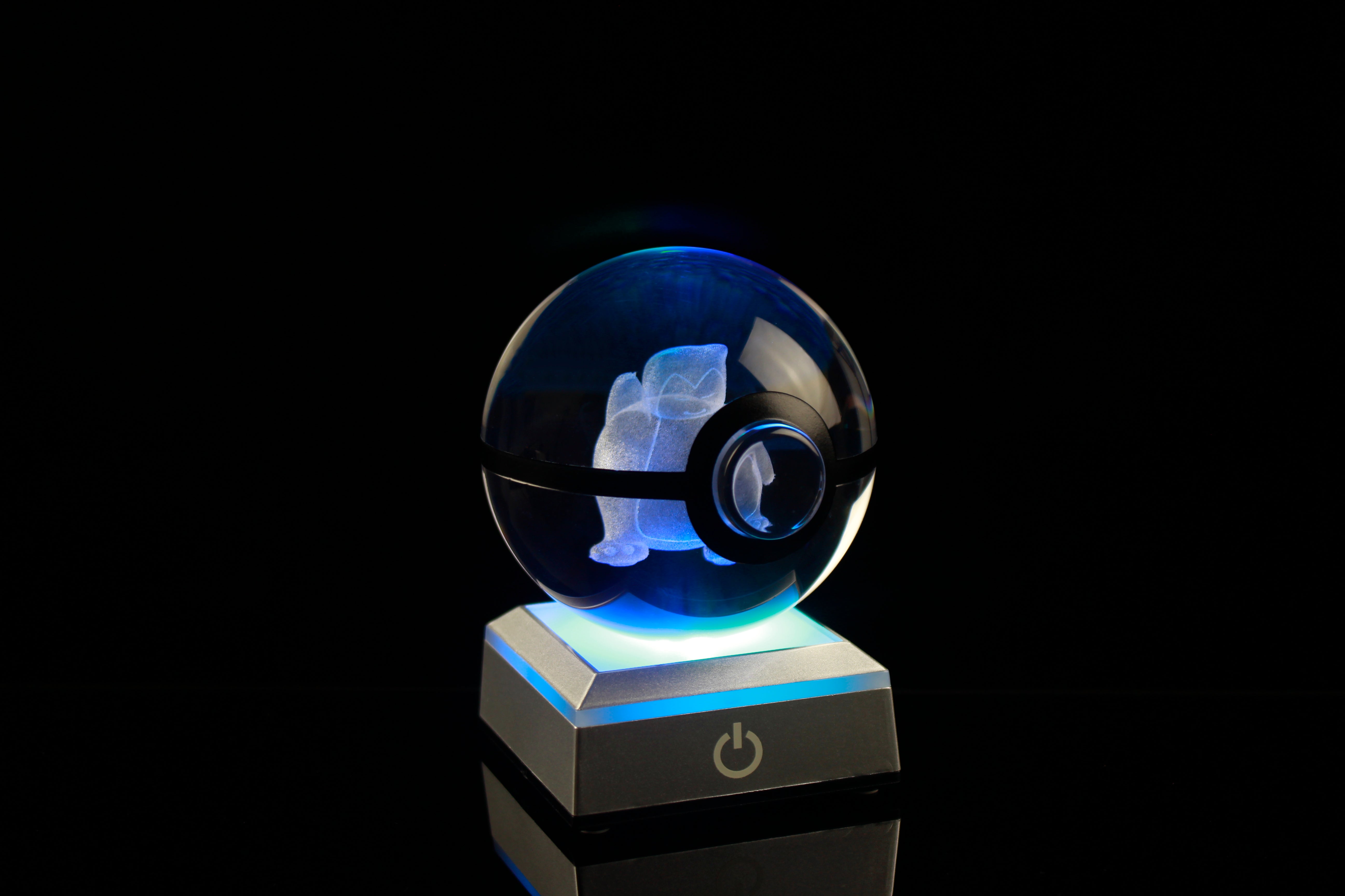 Snorlax Large Crystal Pokeball