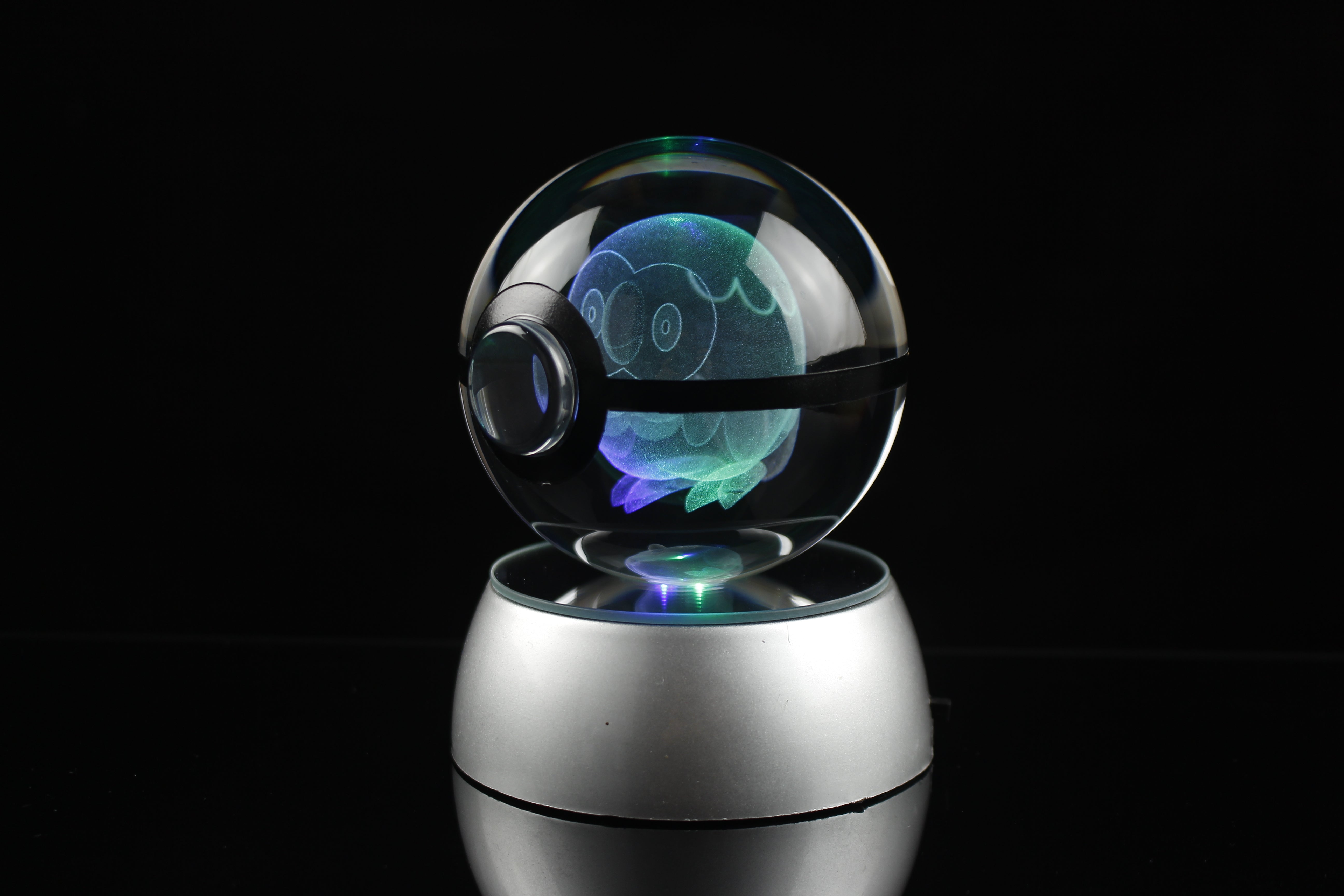 Rowlet Large Crystal Pokeball