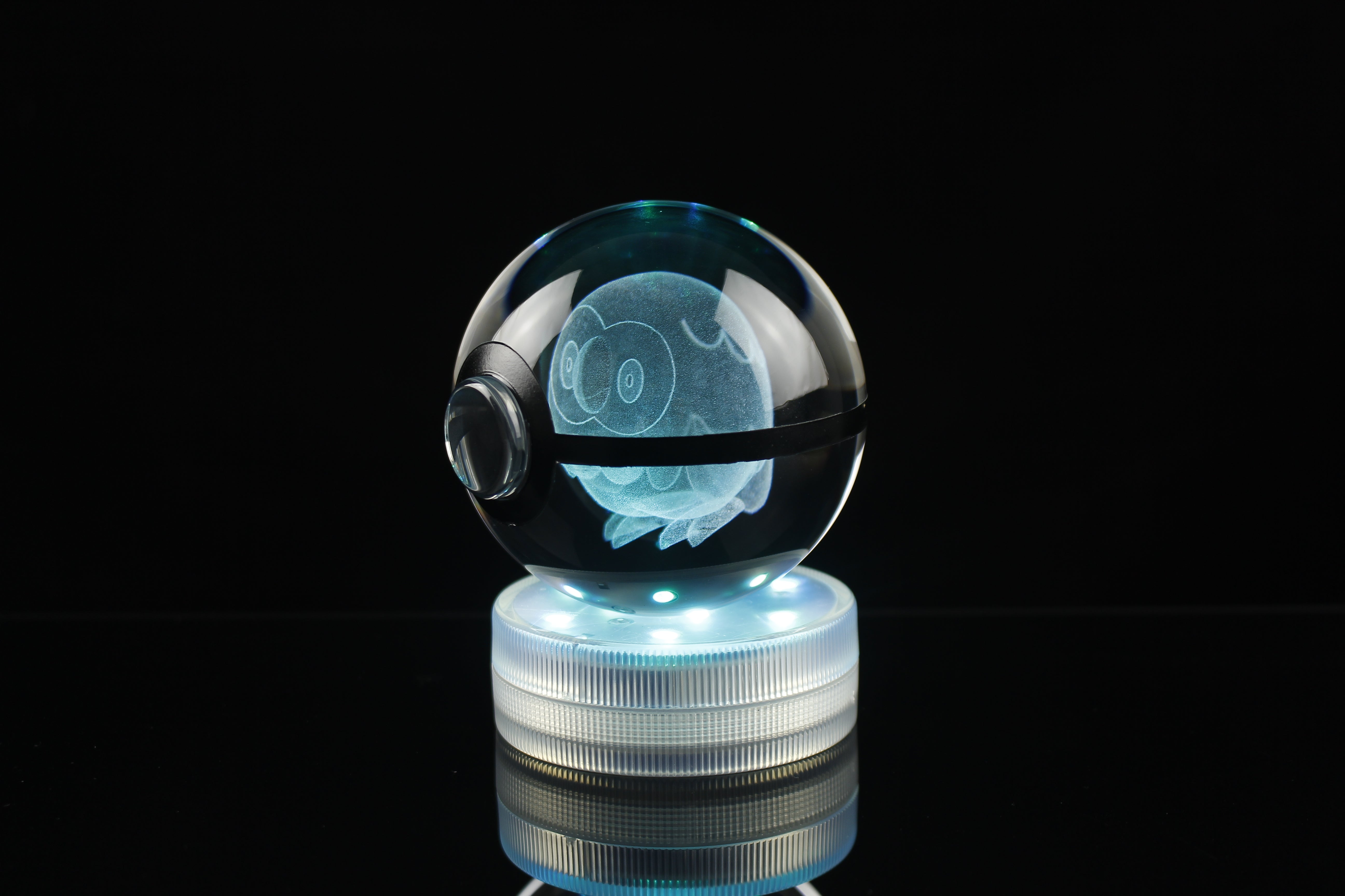 Rowlet Large Crystal Pokeball