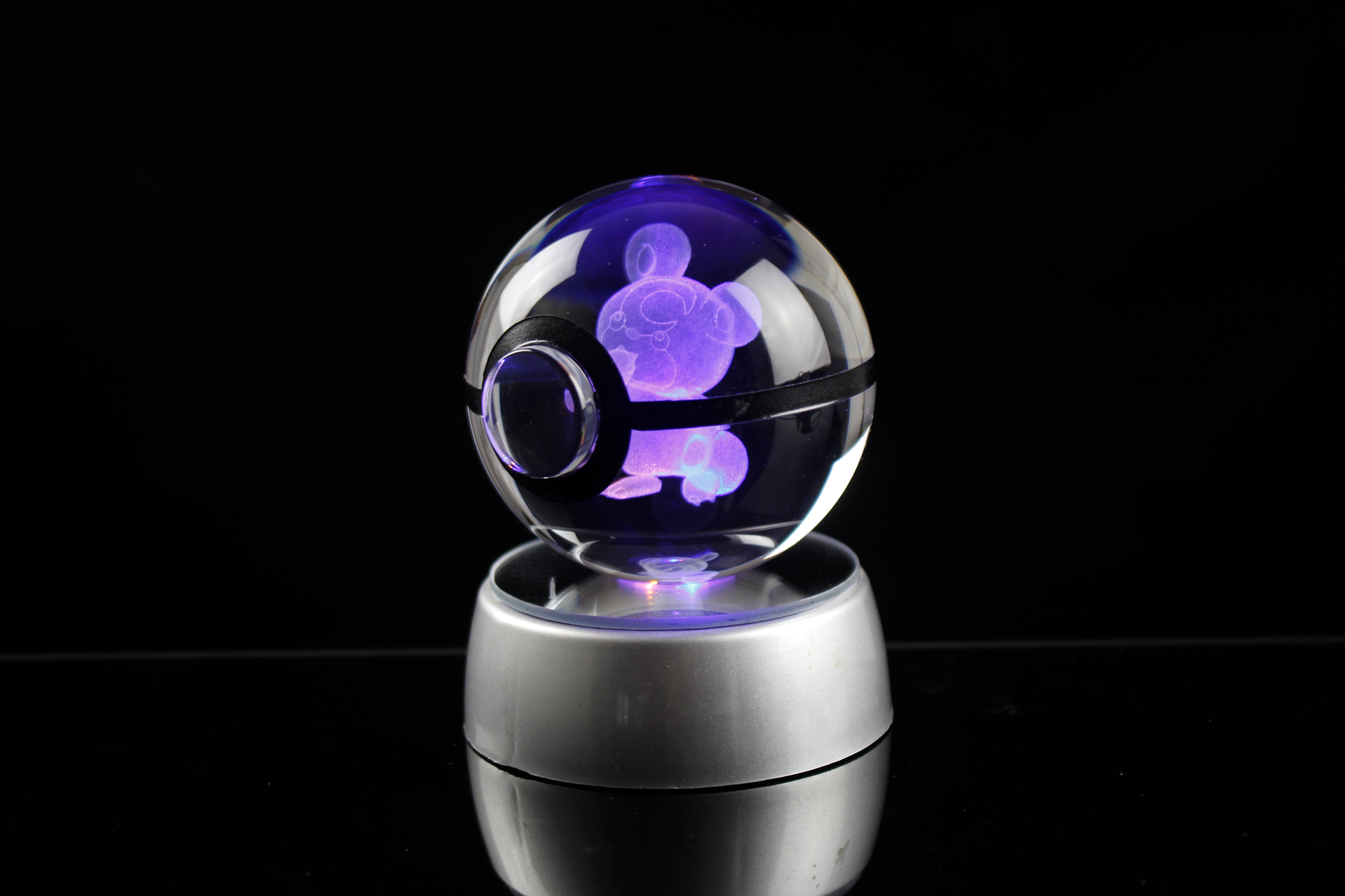 Teddiursa Large Crystal Pokeball