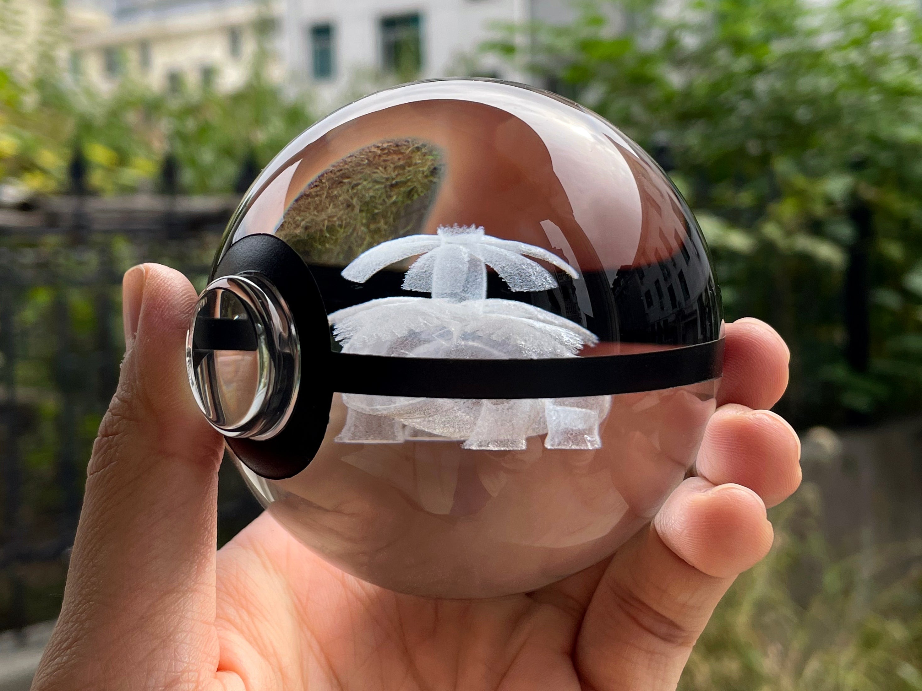 Venusaur Large Crystal Pokeball