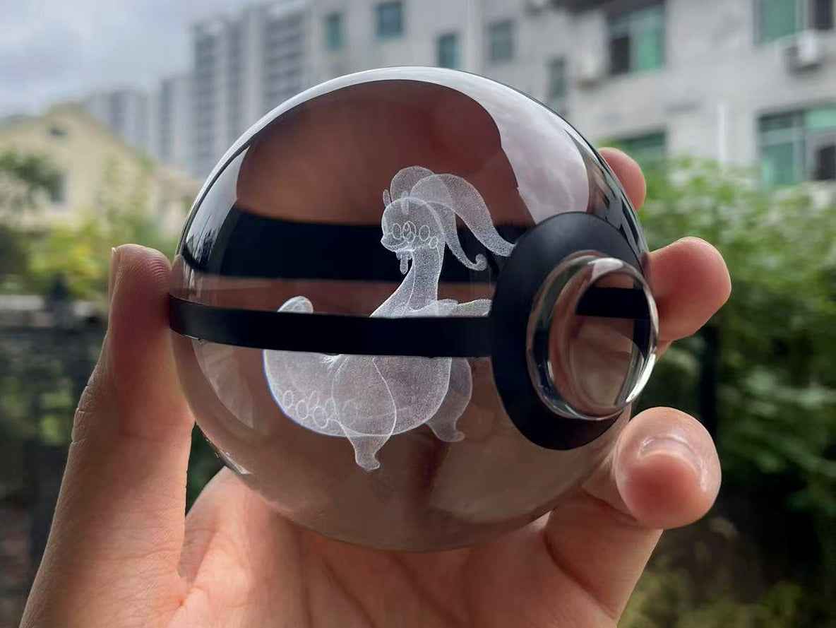 Goomy Large Crystal Pokeball