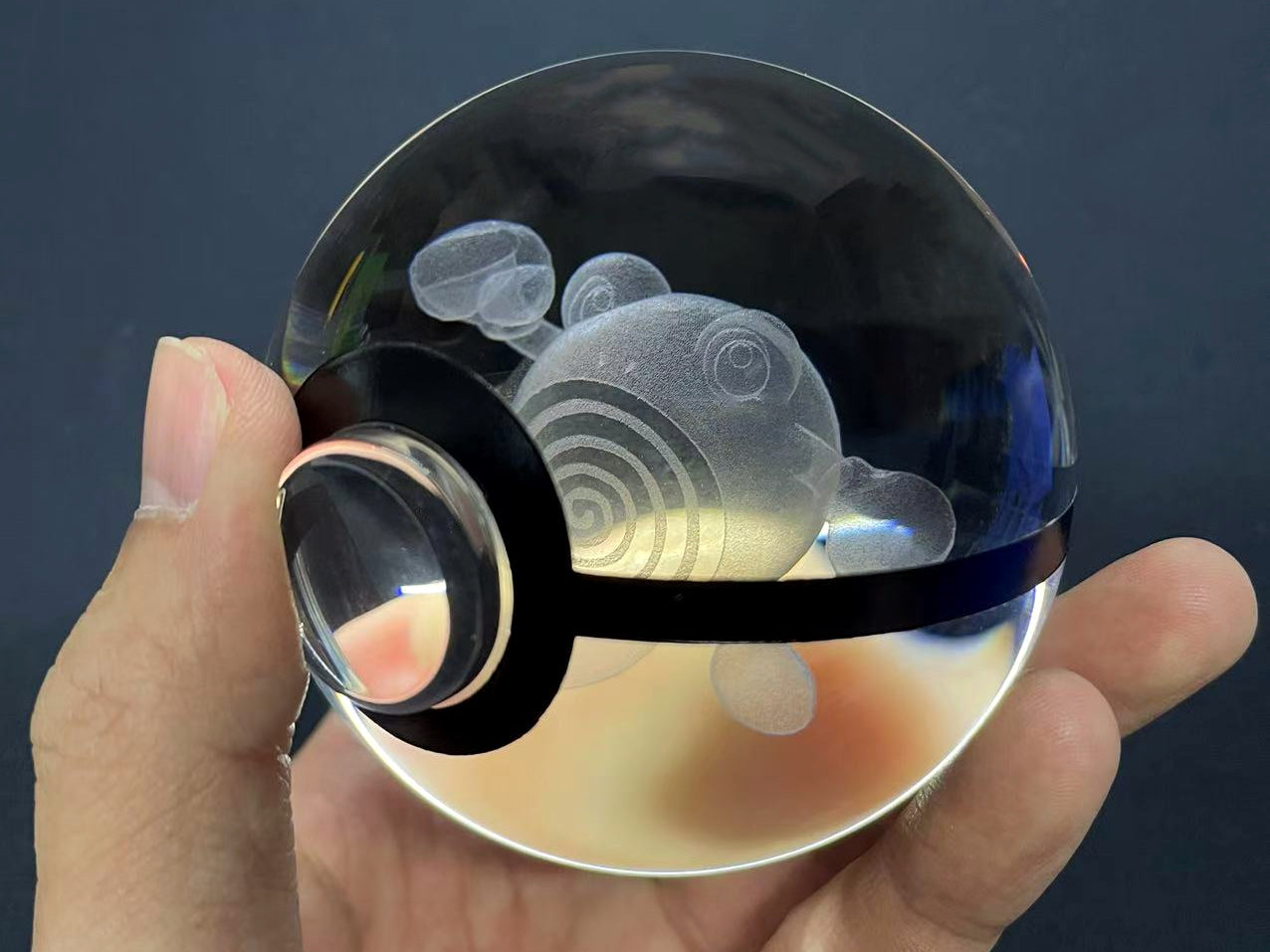 Poliwhirl Large Crystal Pokeball