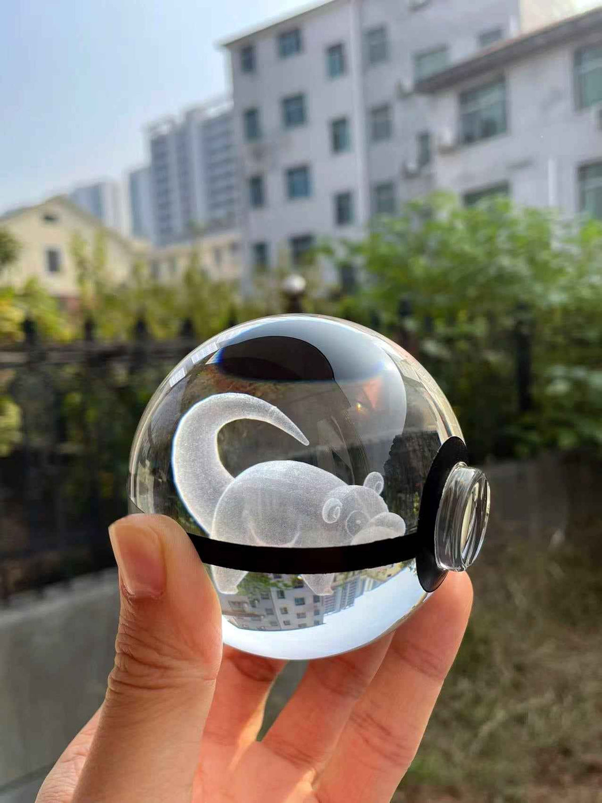 Slowpoke Large Crystal Pokeball