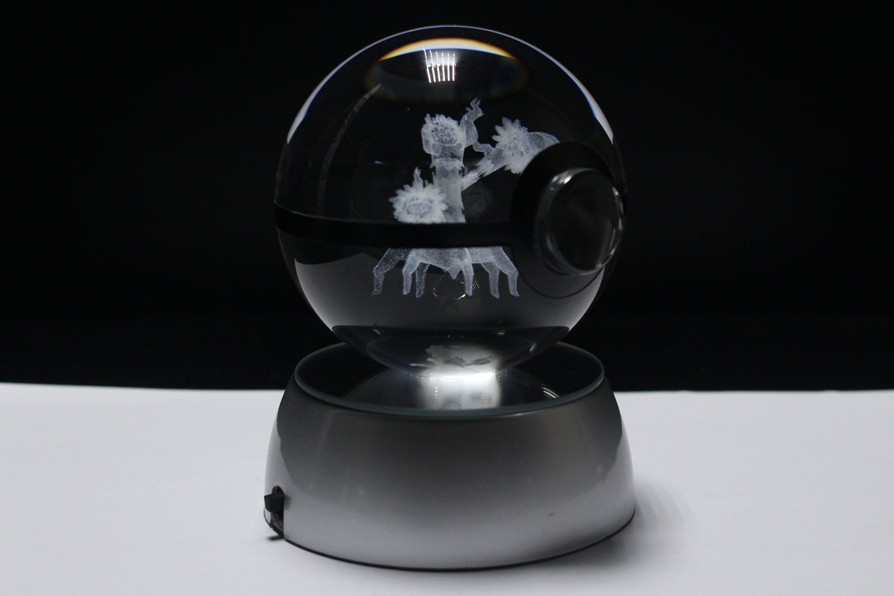 Trevenant Large Crystal Pokeball