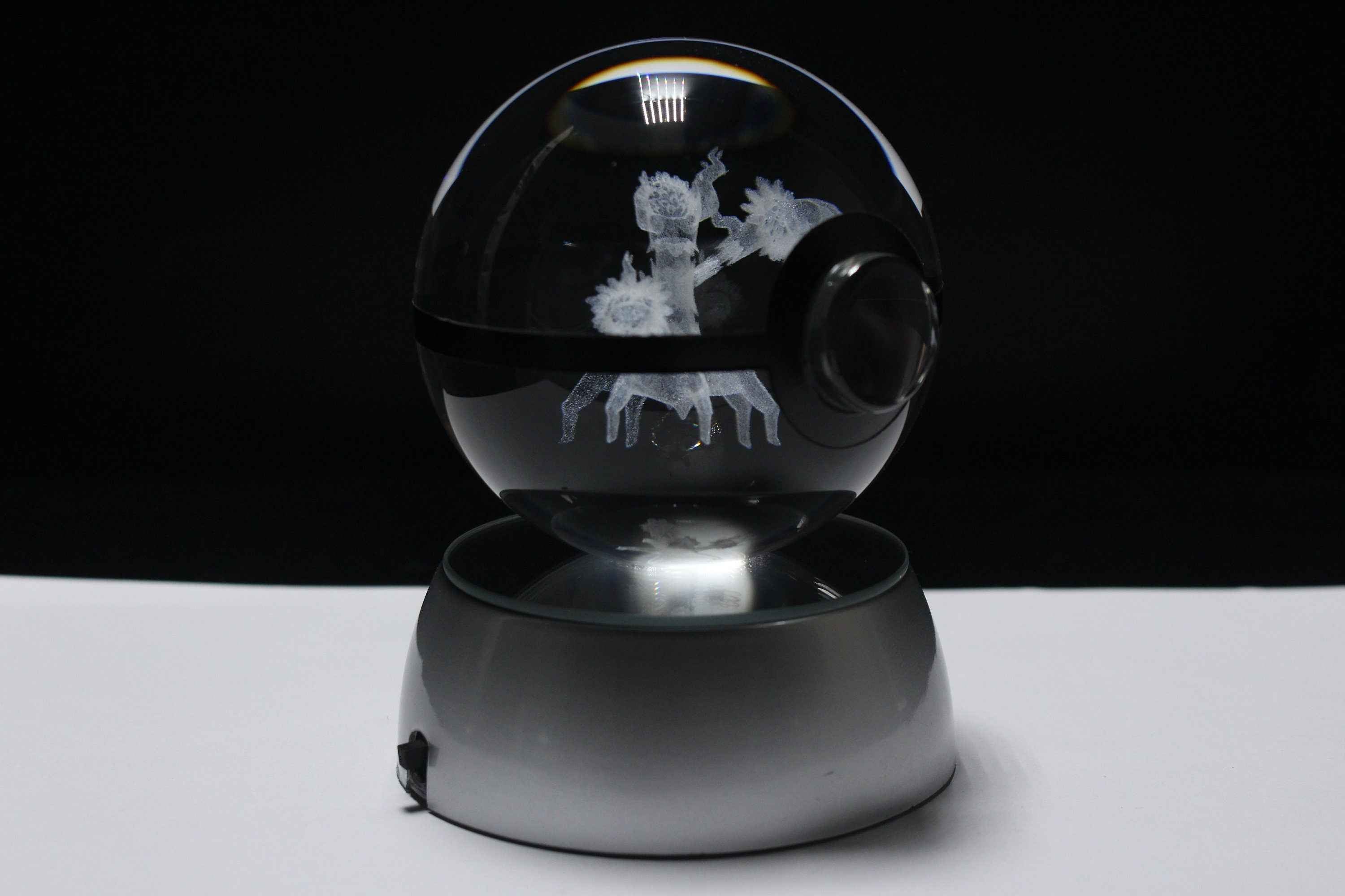 Trevenant Large Crystal Pokeball
