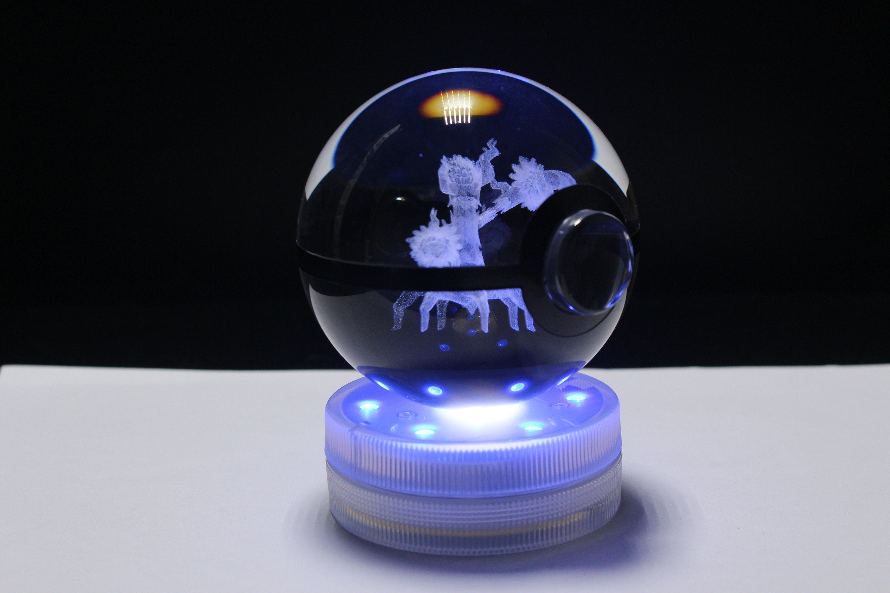 Trevenant Large Crystal Pokeball