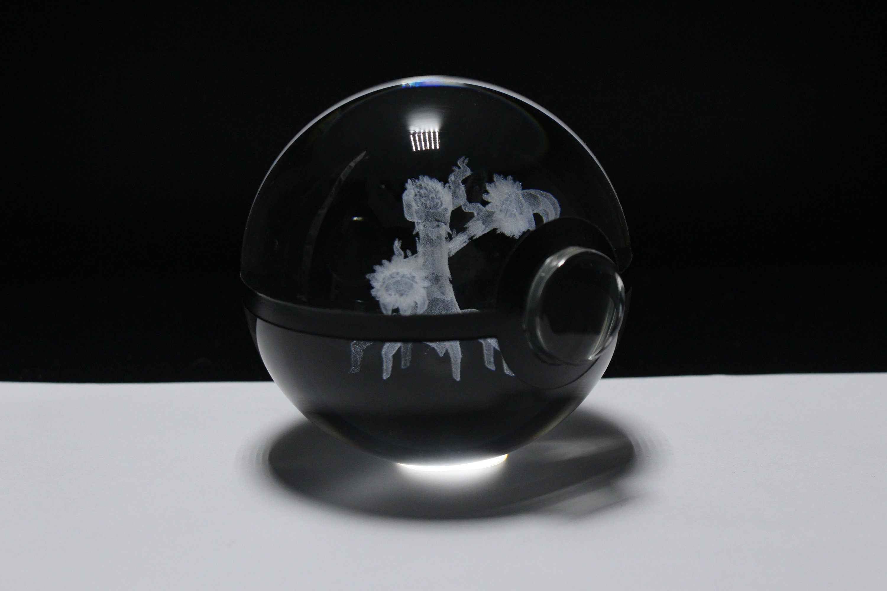 Trevenant Large Crystal Pokeball