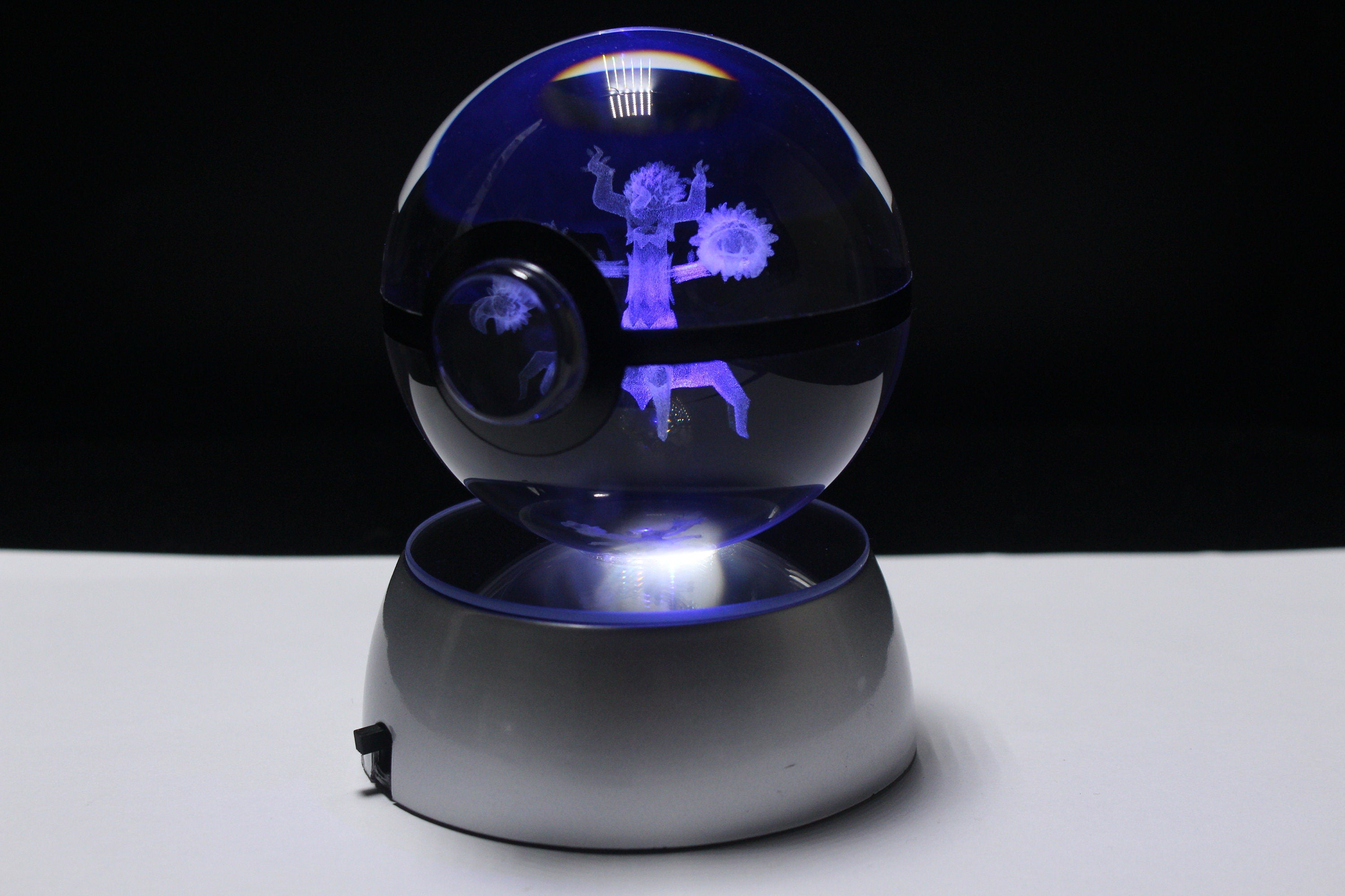 Trevenant Large Crystal Pokeball