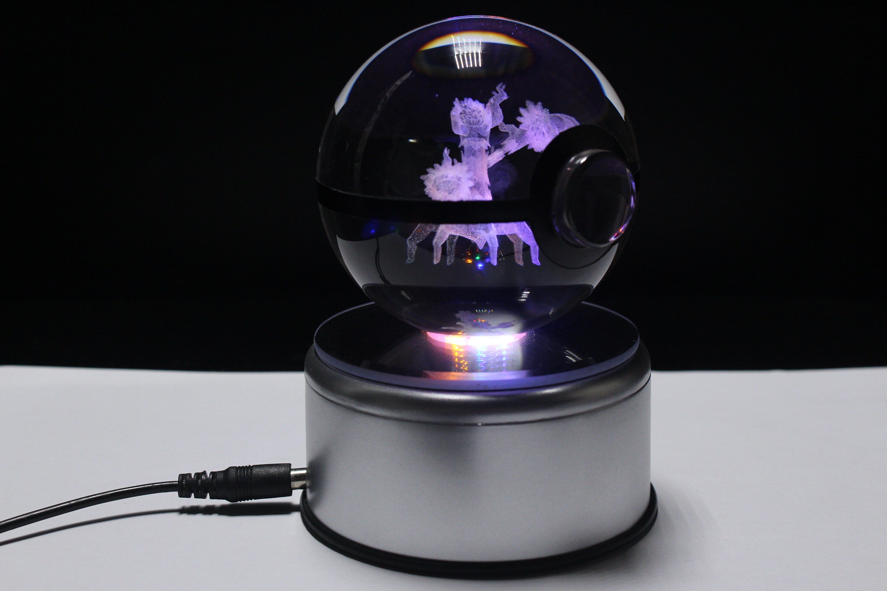 Trevenant Large Crystal Pokeball