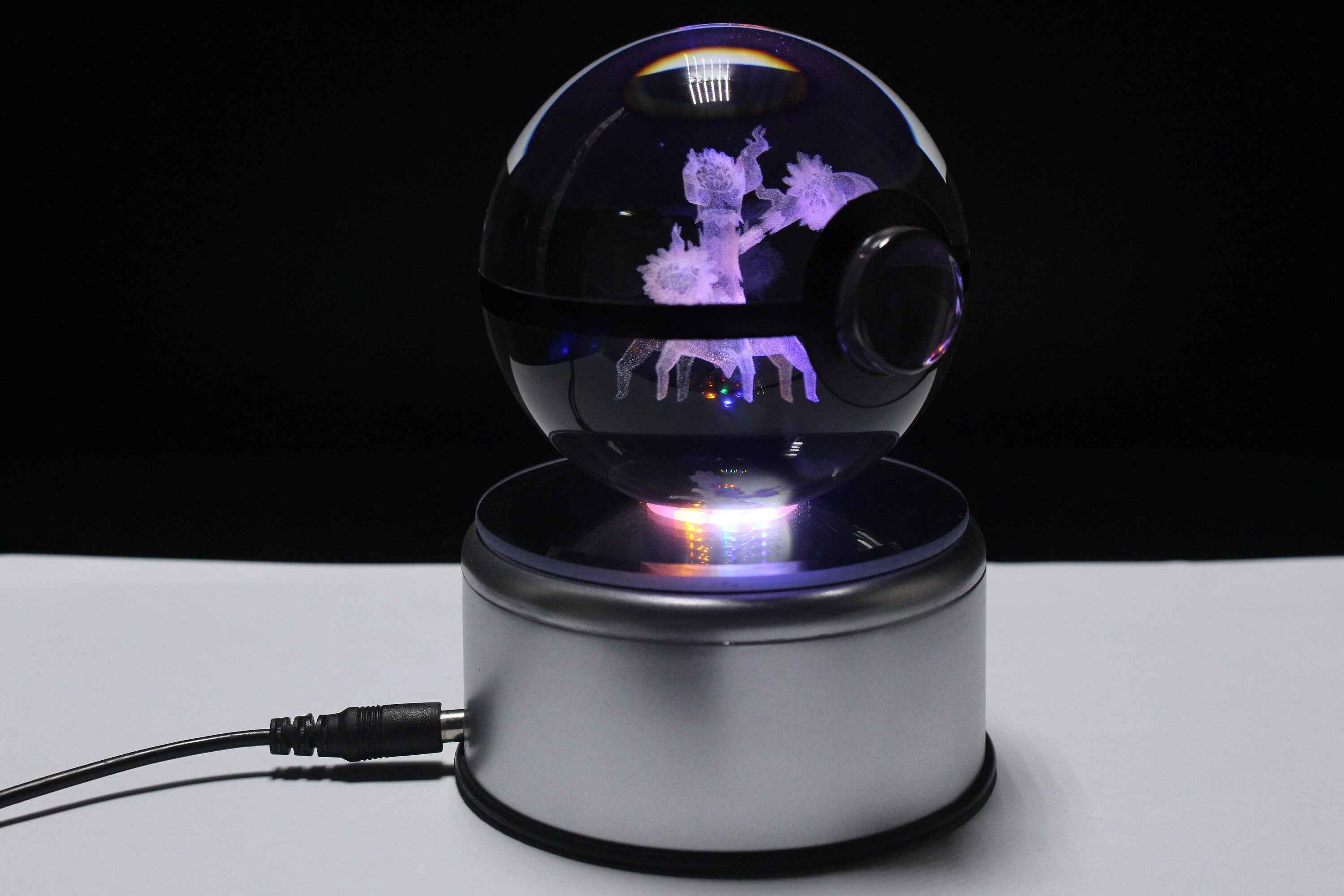 Trevenant Large Crystal Pokeball