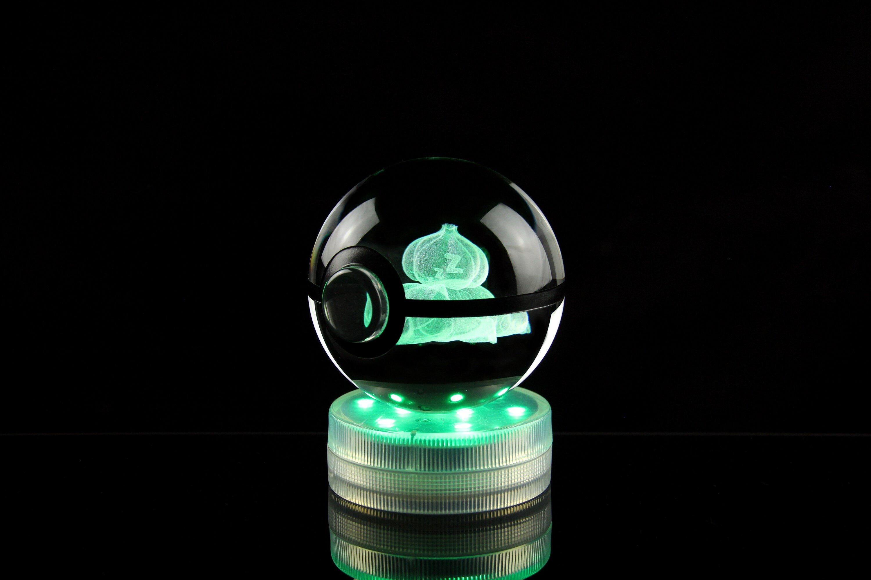 Sleeping Bulbasaur Large Crystal Pokeball