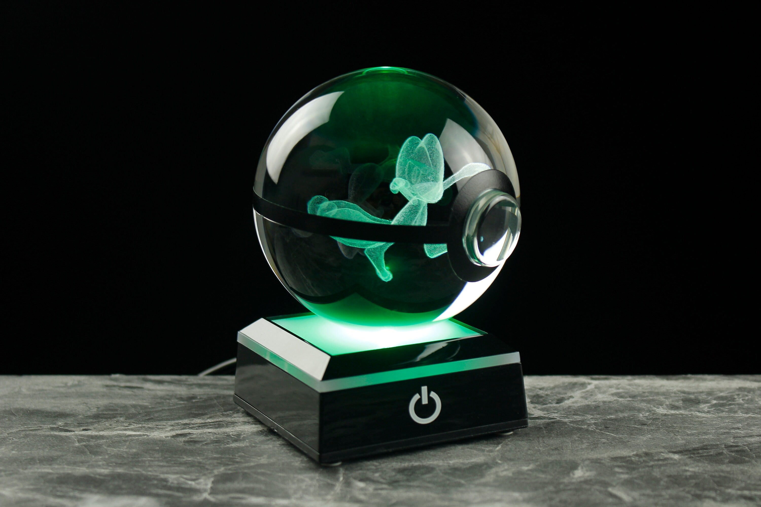 Treecko Large Crystal Pokeball