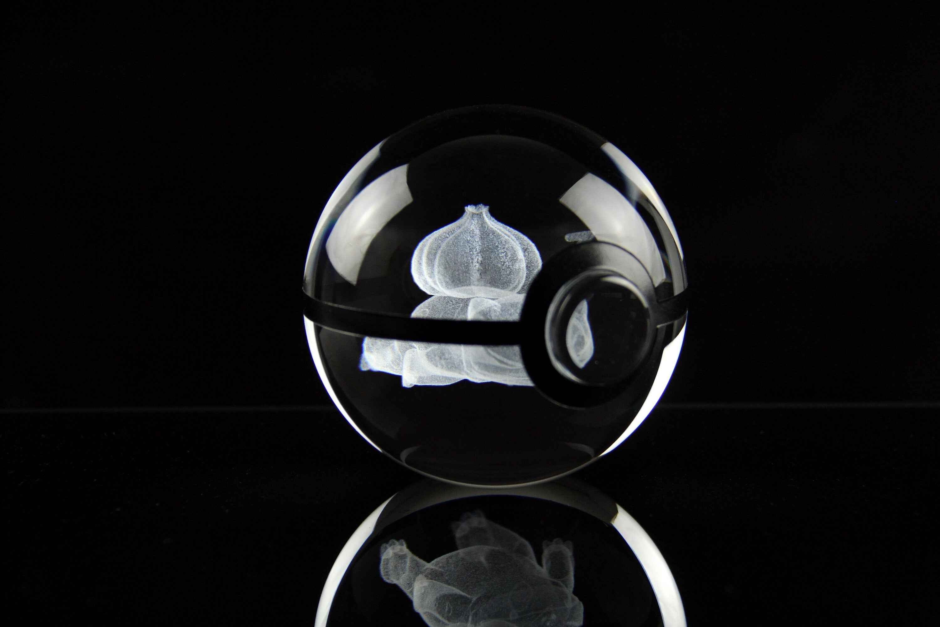 Sleeping Bulbasaur Large Crystal Pokeball