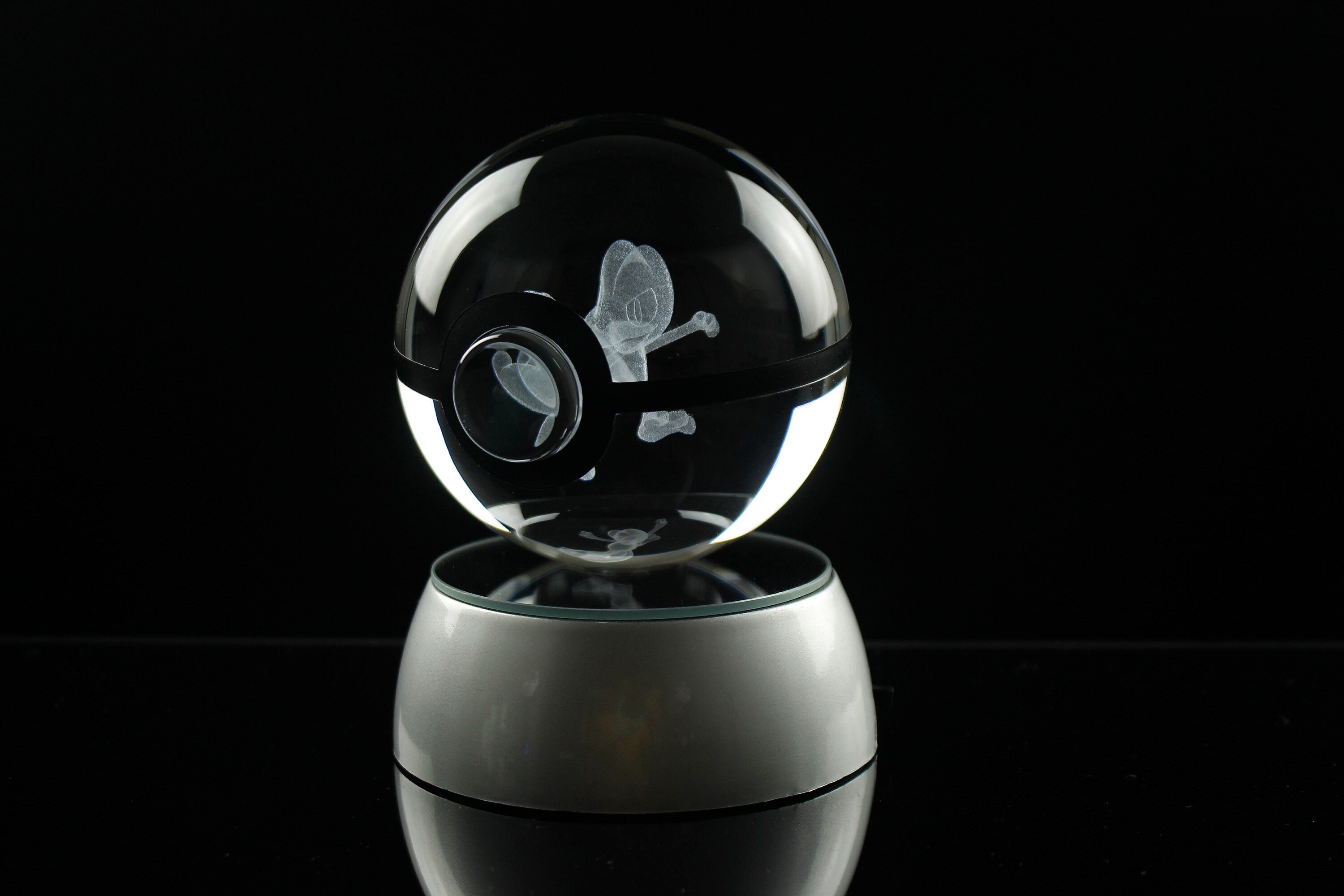 Treecko Large Crystal Pokeball