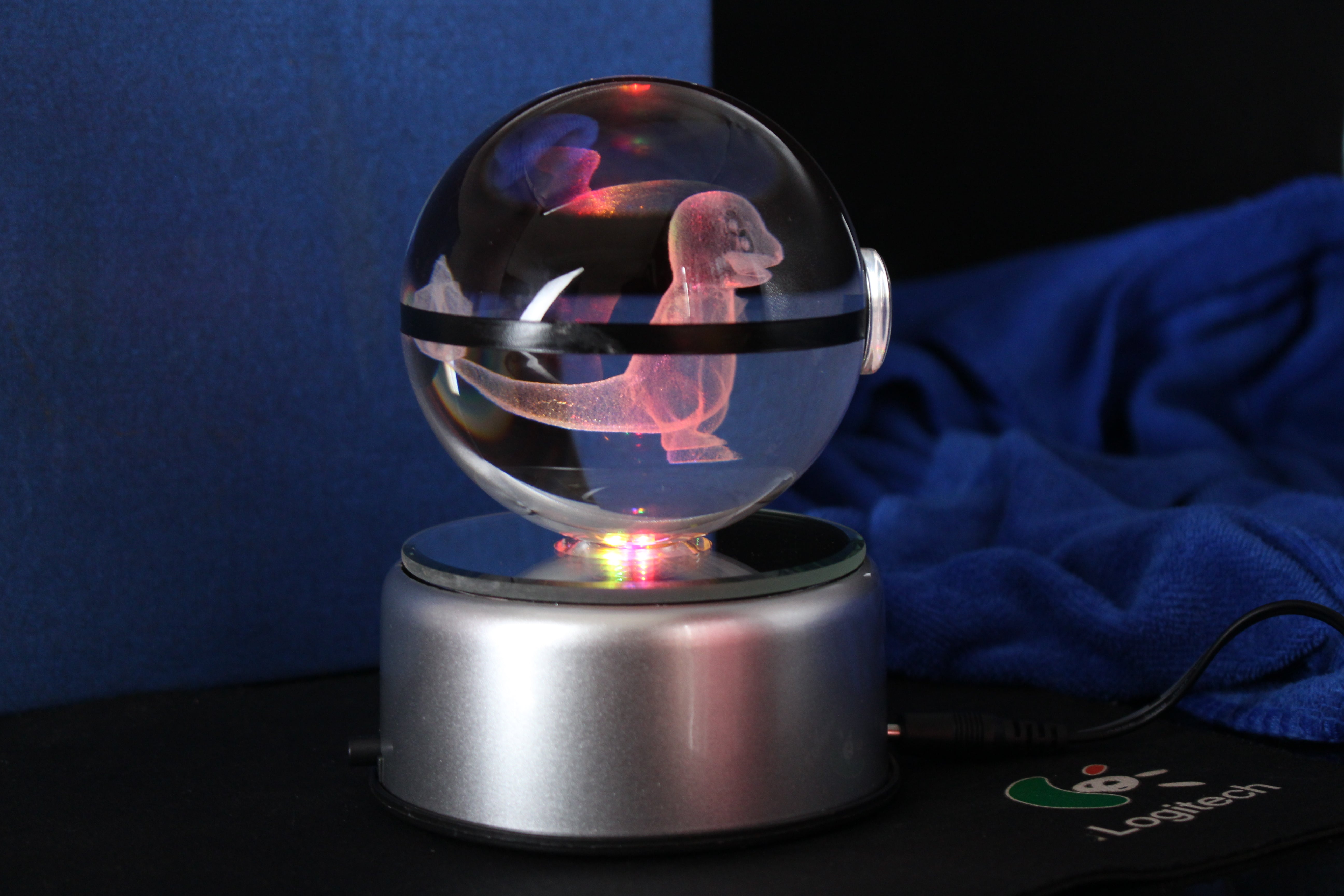 Charmander Large Crystal Pokeball