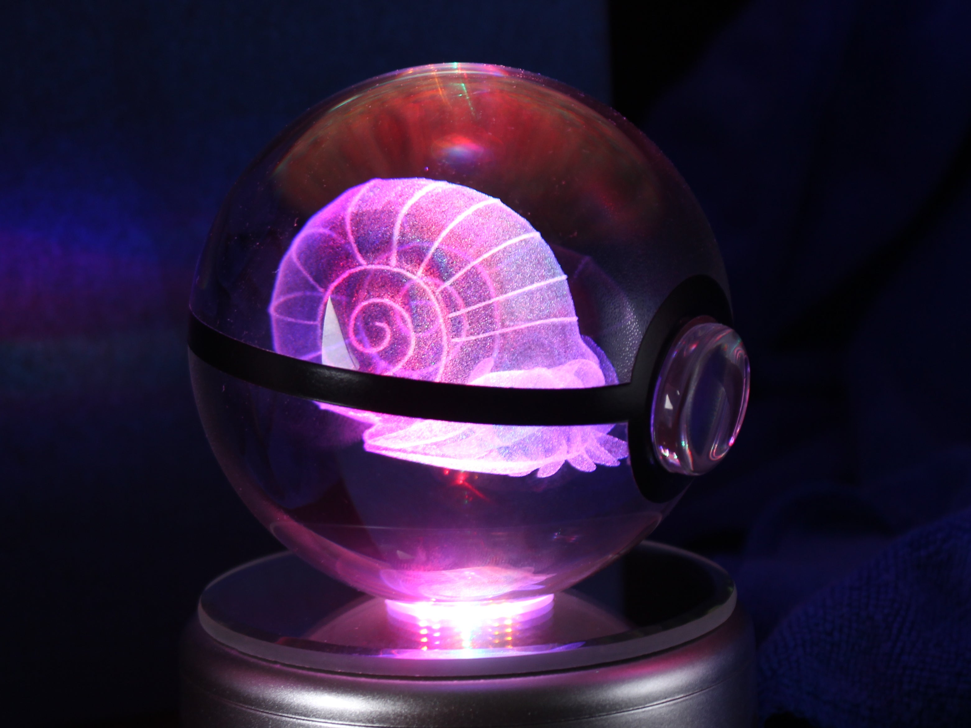 Omanyte Large Crystal Pokeball