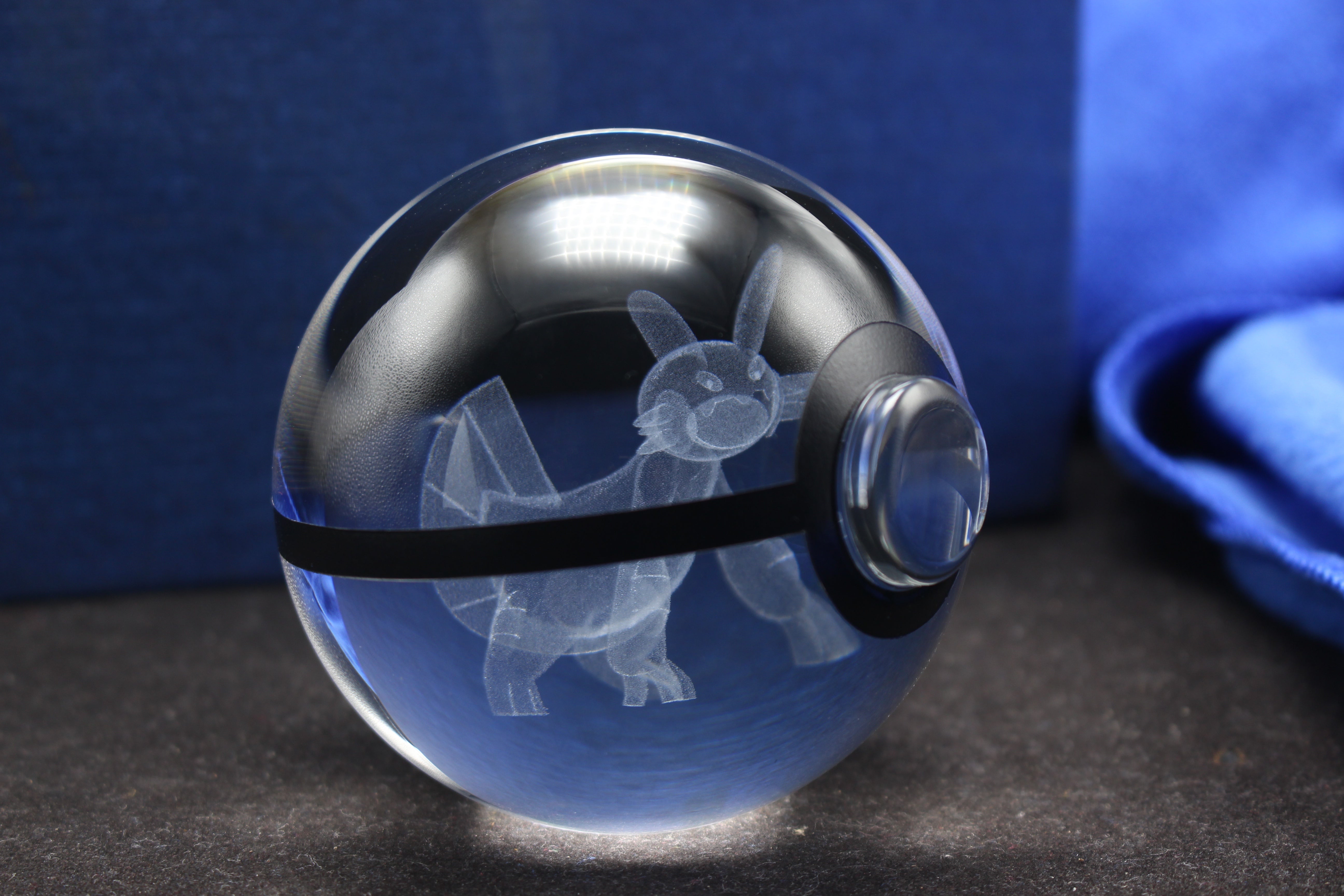 Swampert Large Crystal Pokeball