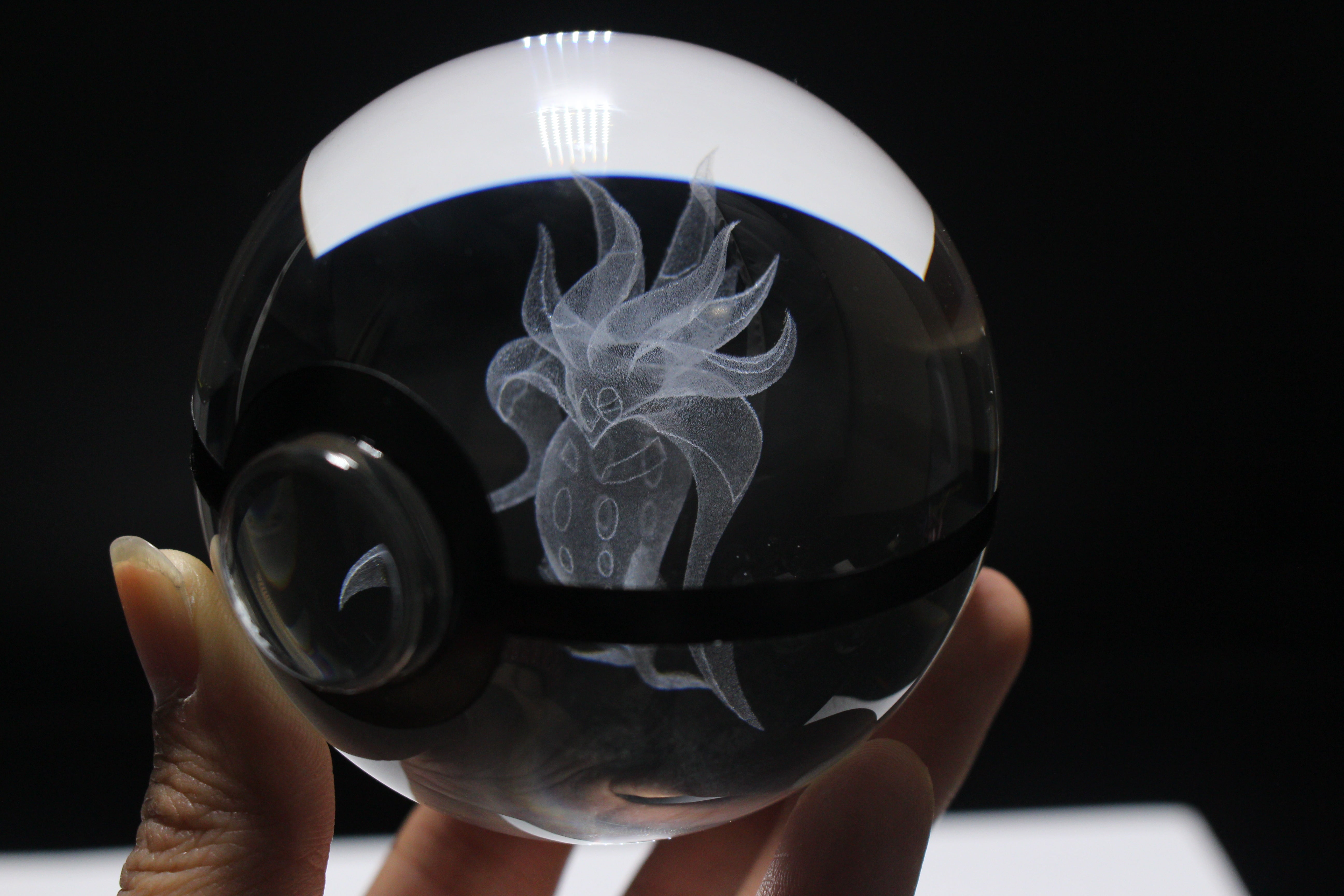 Malamar Large Crystal Pokeball