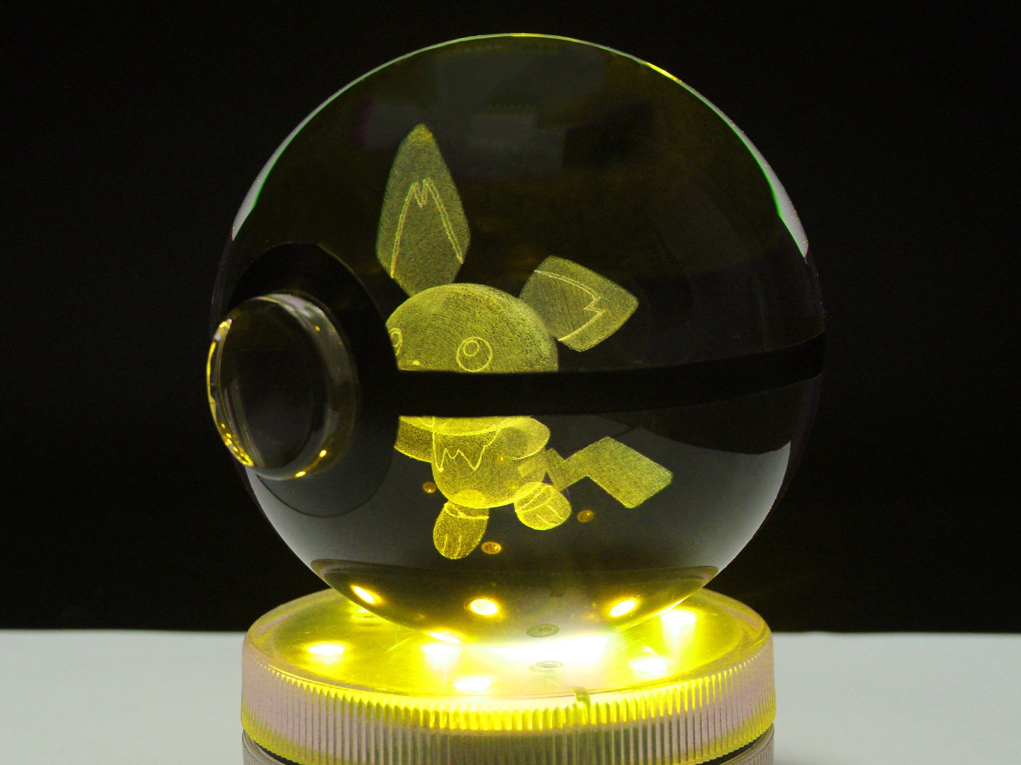 Pichu Large Crystal Pokeball