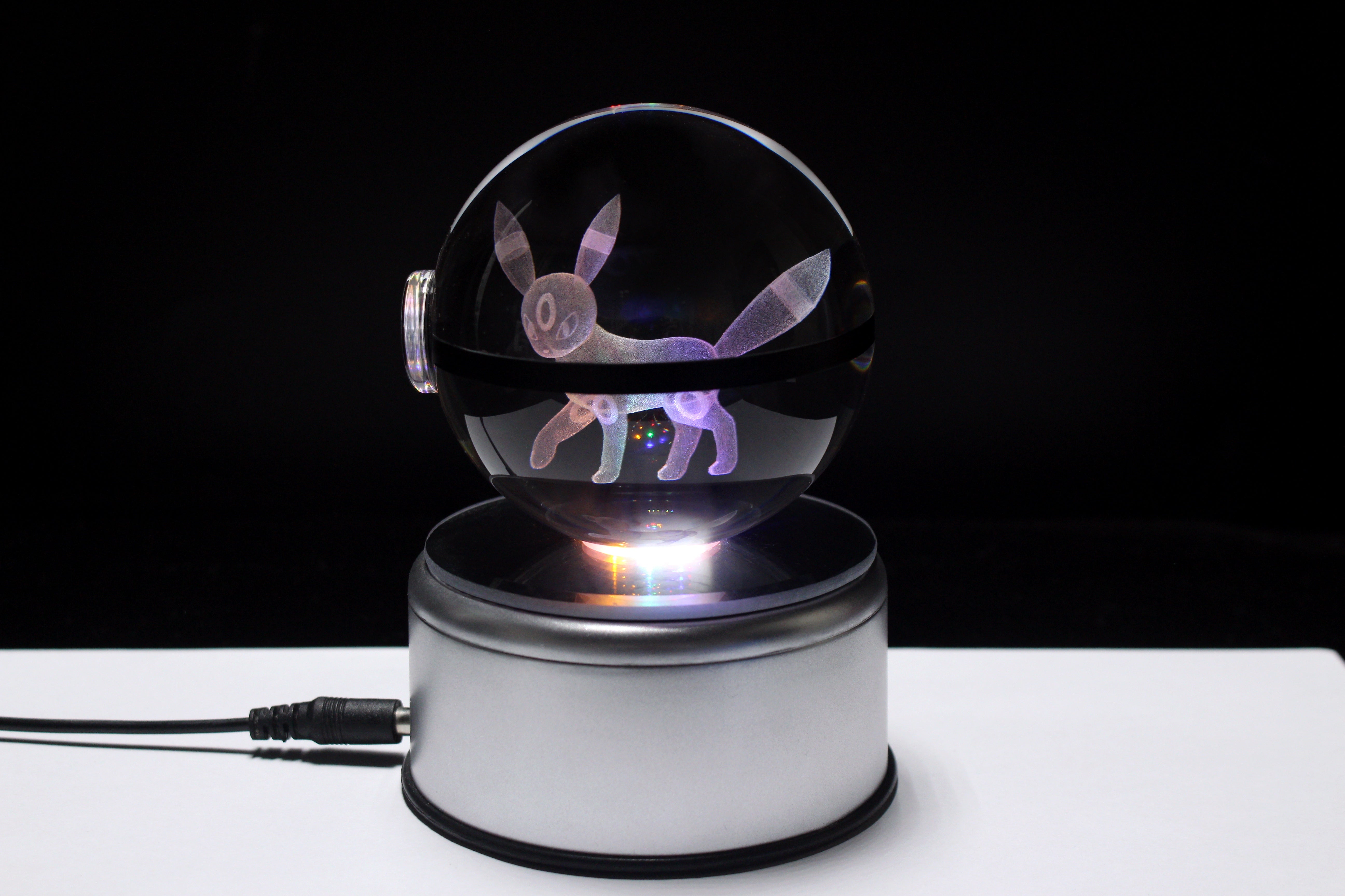 Umbreon Large Crystal Pokeball