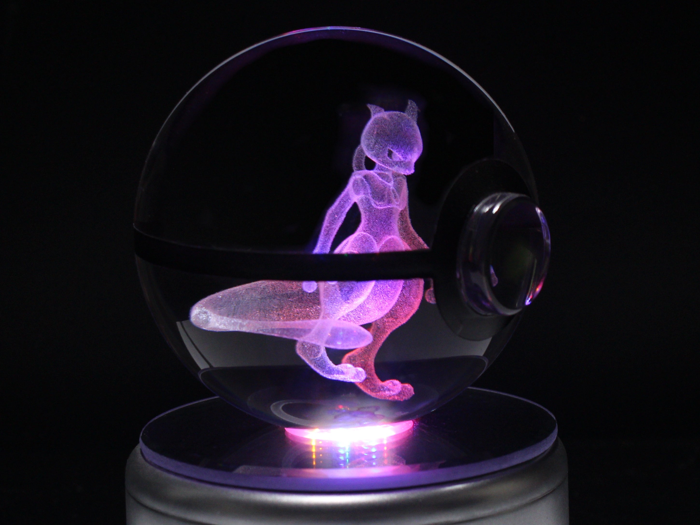 Mewtwo Large Crystal Pokeball